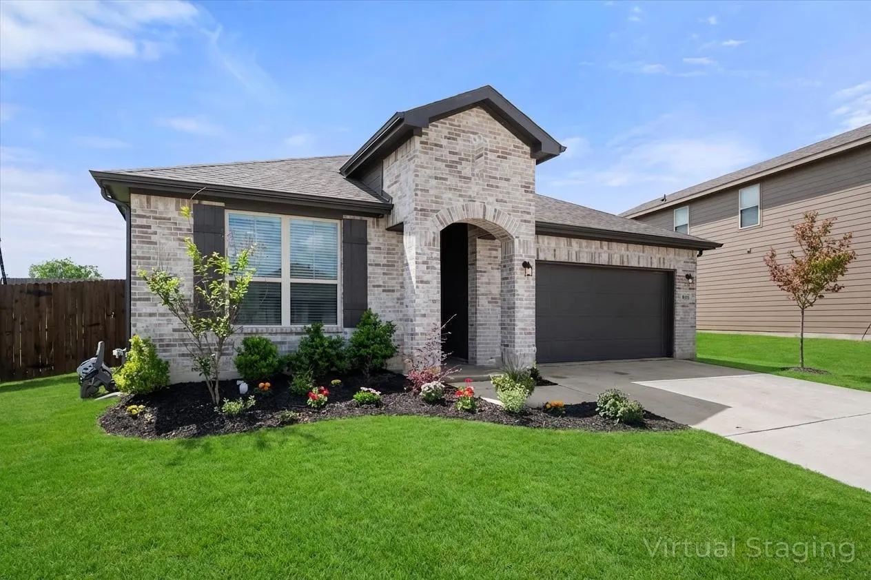 Single Family Residence For Sale in Johnson County , 8201 Tomcat Trail, Godley, Texas 76044, 4 Bedroom, 2 Bathroom, 2 Garage spaces, 2,056 Sqft, built in 2023, mls#21235730, Real Estate Agent in Godley, Homes For Sale in Johnson county, Homes For Sale in Godley, Realtor in Godley Texas, Real Estate Brokerage Independent Realty Texas, Luminita Cordes Realtor