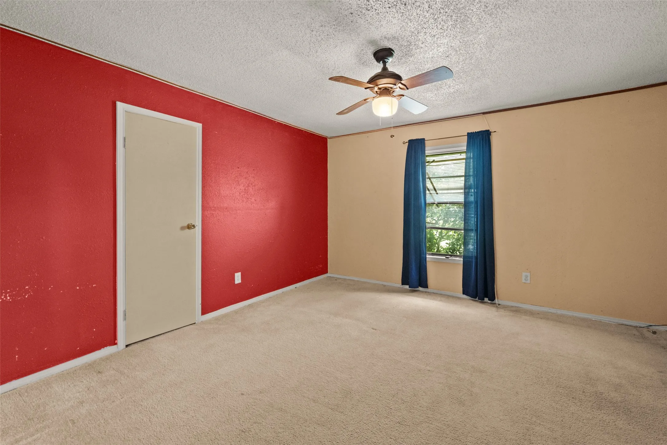 Single Family Residence For Sale in Hunt County , 2577 County Road 2226, Caddo Mills, Texas 75135, 3 Bedroom, 2 Bathroom, Garage spaces, 2,413 Sqft, built in 1983, Preowned, mls#21232655, Real Estate Agent in Caddo Mills, Homes For Sale in Hunt county, Homes For Sale in Caddo Mills, Realtor in Caddo Mills Texas, Real Estate Brokerage Independent Realty Texas, Luminita Cordes Realtor