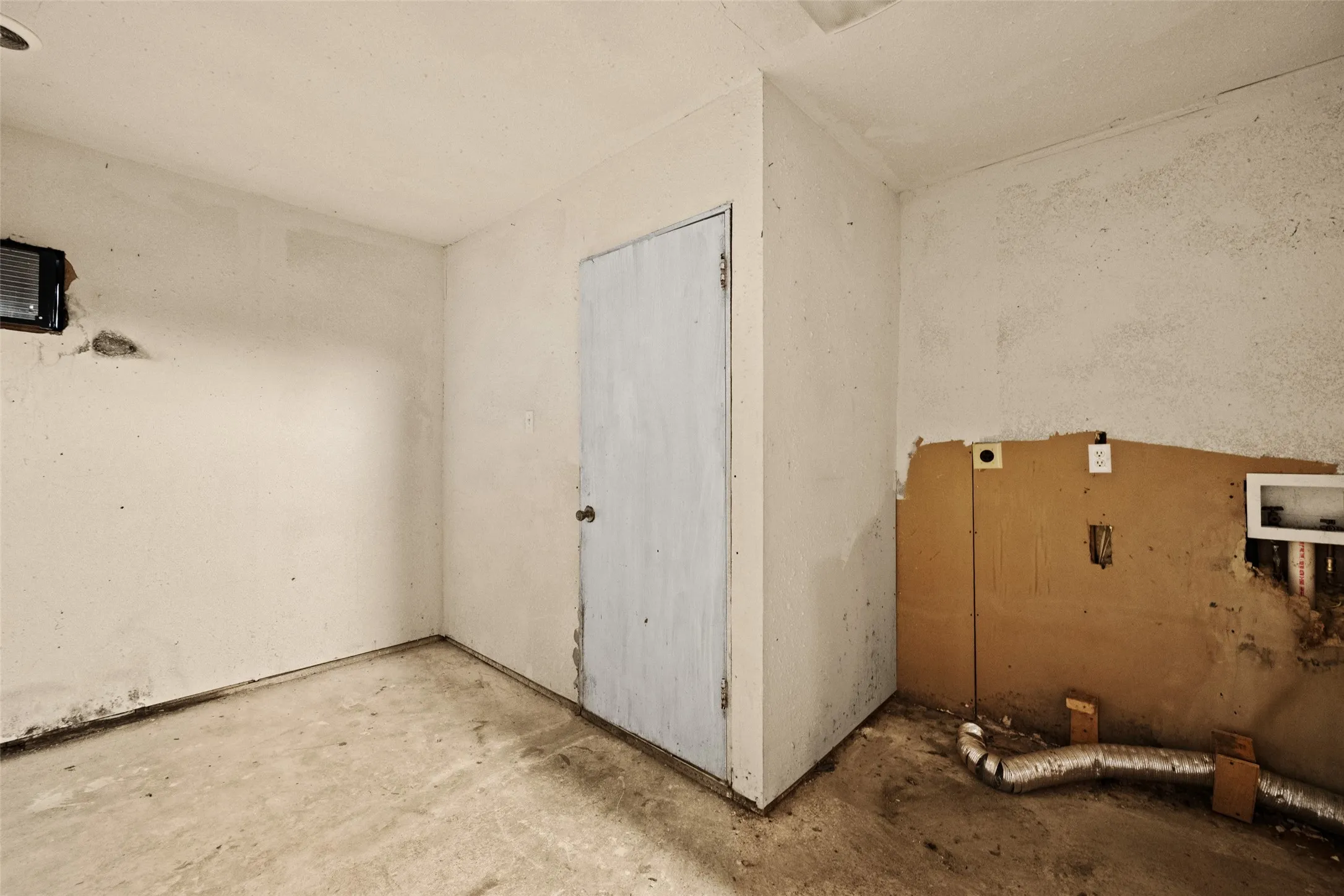 Single Family Residence For Sale in Hunt County , 2577 County Road 2226, Caddo Mills, Texas 75135, 3 Bedroom, 2 Bathroom, Garage spaces, 2,413 Sqft, built in 1983, Preowned, mls#21232655, Real Estate Agent in Caddo Mills, Homes For Sale in Hunt county, Homes For Sale in Caddo Mills, Realtor in Caddo Mills Texas, Real Estate Brokerage Independent Realty Texas, Luminita Cordes Realtor