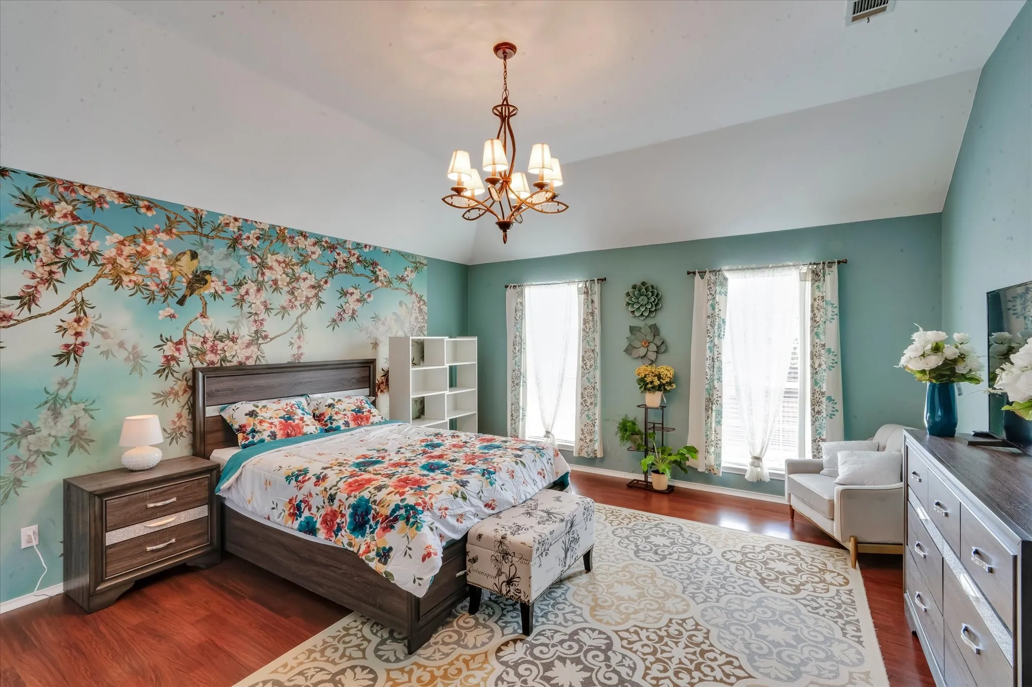 Single Family Residence For Sale in Denton County , 2071 Sunset Lane, Lewisville, Texas 75067, 4 Bedroom, 3 Bathroom, 2 Garage spaces, 2,479 Sqft, built in 1994, mls#21236483, Real Estate Agent in Lewisville, Homes For Sale in Denton county, Homes For Sale in Lewisville, Realtor in Lewisville Texas, Real Estate Brokerage Independent Realty Texas, Luminita Cordes Realtor