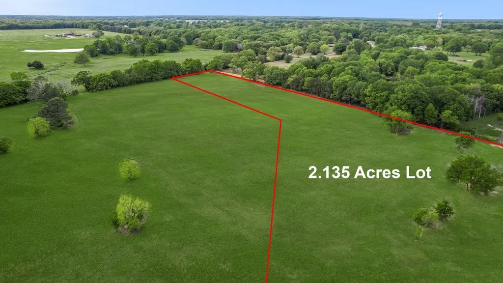 Additional 2.135 acres lot also available