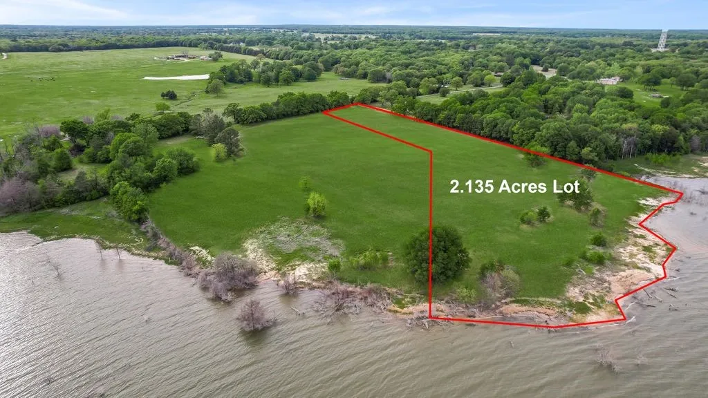 Additional 2.135 acres lot also available