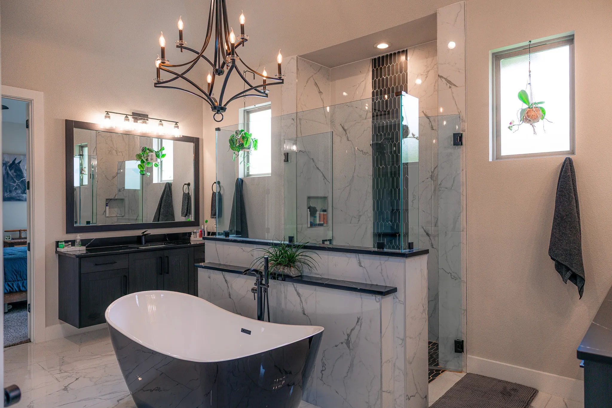 Single Family Residence For Sale in Parker County , 1007 Glenoaks Drive, Weatherford, Texas 76088, 4 Bedroom, 3 Bathroom, 3 Garage spaces, 2,785 Sqft, built in 2022, Preowned, mls#21230285, Real Estate Agent in Weatherford, Homes For Sale in Parker county, Homes For Sale in Weatherford, Realtor in Weatherford Texas, Real Estate Brokerage Independent Realty Texas, Luminita Cordes Realtor