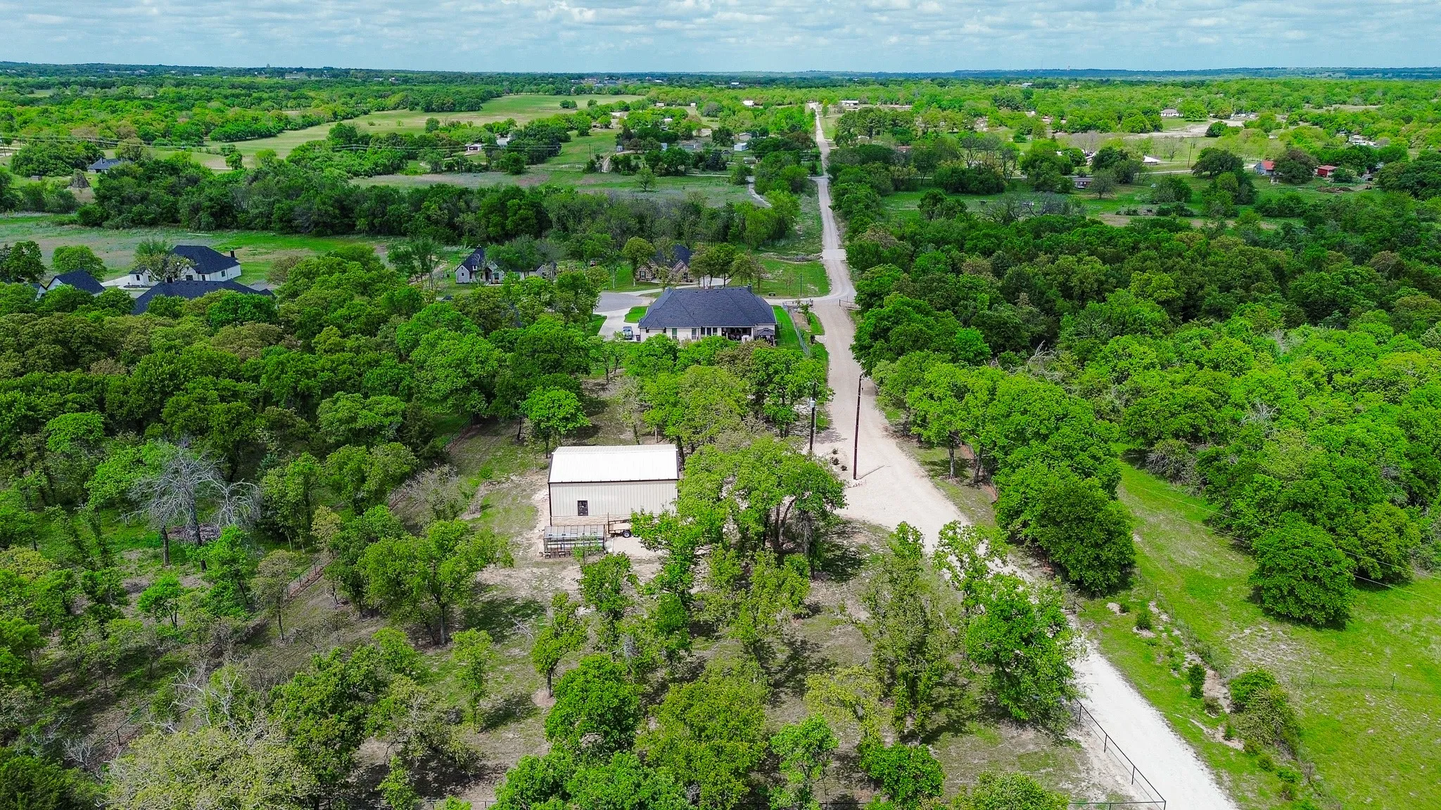 Single Family Residence For Sale in Parker County , 1007 Glenoaks Drive, Weatherford, Texas 76088, 4 Bedroom, 3 Bathroom, 3 Garage spaces, 2,785 Sqft, built in 2022, Preowned, mls#21230285, Real Estate Agent in Weatherford, Homes For Sale in Parker county, Homes For Sale in Weatherford, Realtor in Weatherford Texas, Real Estate Brokerage Independent Realty Texas, Luminita Cordes Realtor