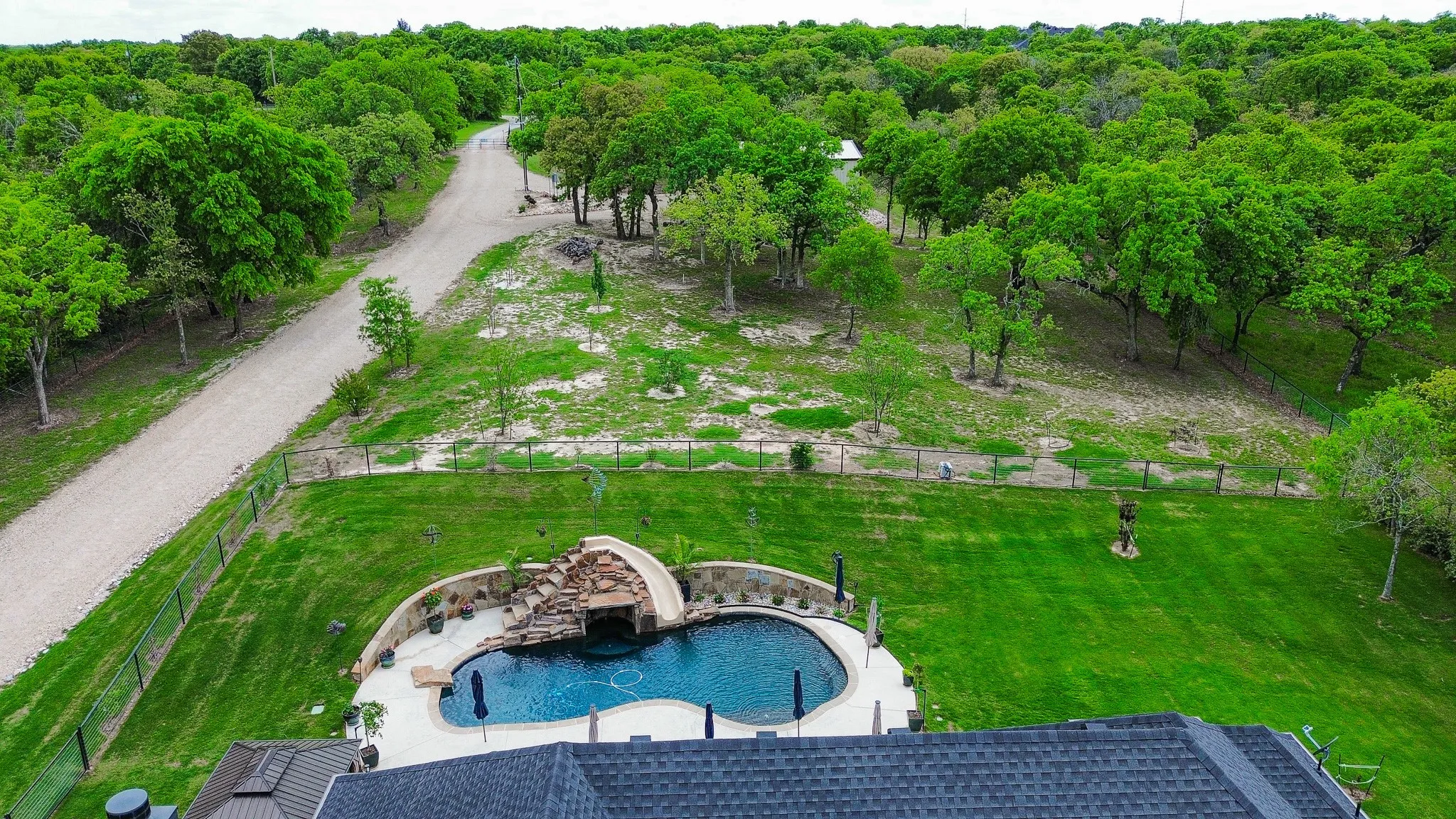 Single Family Residence For Sale in Parker County , 1007 Glenoaks Drive, Weatherford, Texas 76088, 4 Bedroom, 3 Bathroom, 3 Garage spaces, 2,785 Sqft, built in 2022, Preowned, mls#21230285, Real Estate Agent in Weatherford, Homes For Sale in Parker county, Homes For Sale in Weatherford, Realtor in Weatherford Texas, Real Estate Brokerage Independent Realty Texas, Luminita Cordes Realtor