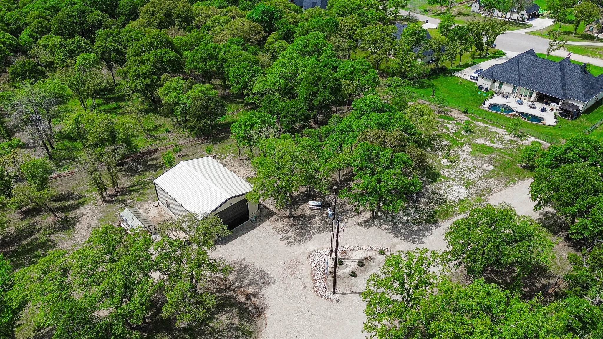 Single Family Residence For Sale in Parker County , 1007 Glenoaks Drive, Weatherford, Texas 76088, 4 Bedroom, 3 Bathroom, 3 Garage spaces, 2,785 Sqft, built in 2022, Preowned, mls#21230285, Real Estate Agent in Weatherford, Homes For Sale in Parker county, Homes For Sale in Weatherford, Realtor in Weatherford Texas, Real Estate Brokerage Independent Realty Texas, Luminita Cordes Realtor
