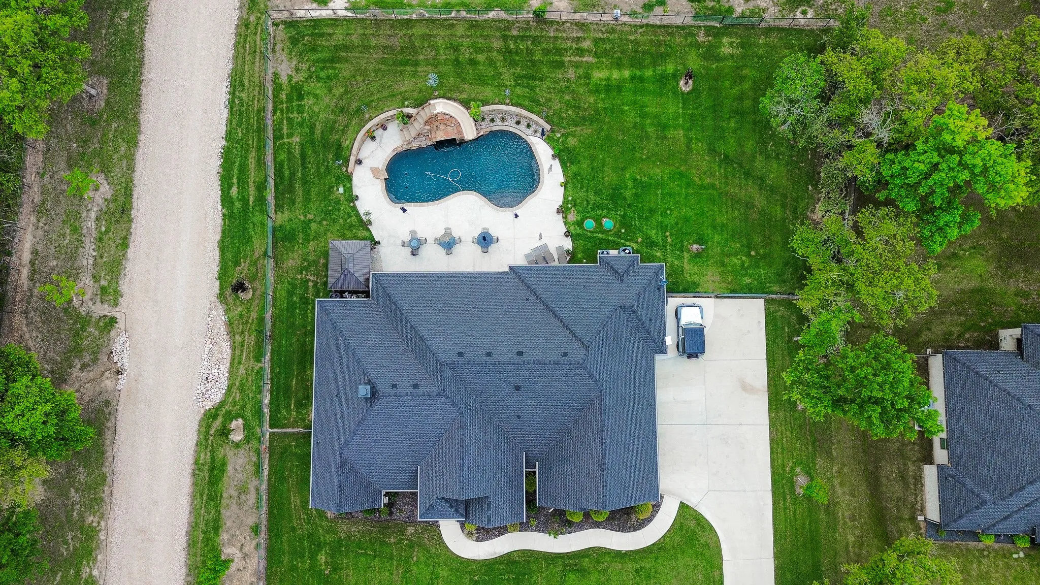 Single Family Residence For Sale in Parker County , 1007 Glenoaks Drive, Weatherford, Texas 76088, 4 Bedroom, 3 Bathroom, 3 Garage spaces, 2,785 Sqft, built in 2022, Preowned, mls#21230285, Real Estate Agent in Weatherford, Homes For Sale in Parker county, Homes For Sale in Weatherford, Realtor in Weatherford Texas, Real Estate Brokerage Independent Realty Texas, Luminita Cordes Realtor