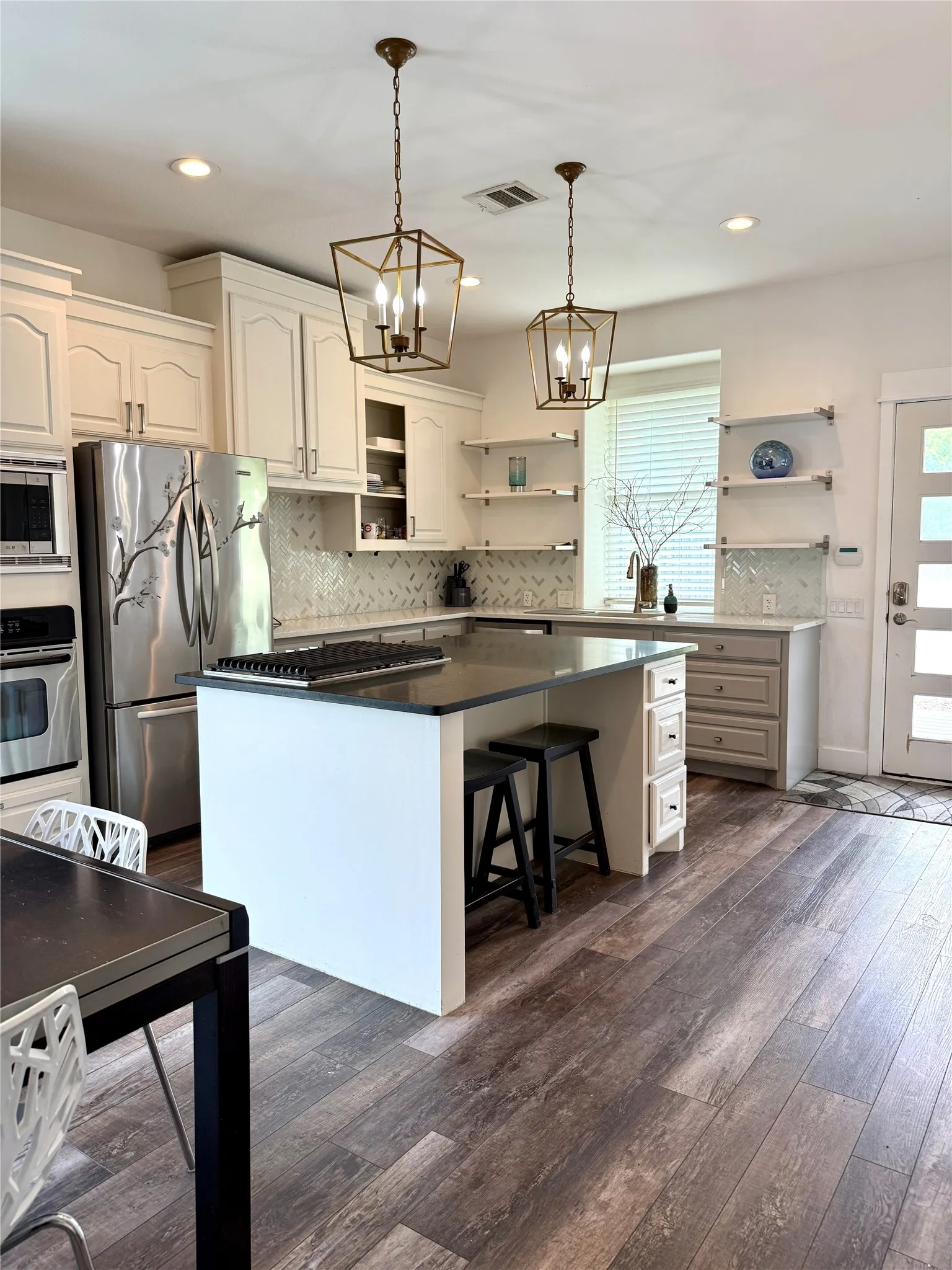 Warehouse For Rent in Collin County , 633 Rose Garden Drive 3, Mc Kinney, Texas 75072, 0, 0, Garage spaces, 0 Sqft, built in 2007, Preowned, mls#21236719, Real Estate Agent in Mc Kinney, Homes For Rent in Collin county, Homes For Rent in Mc Kinney, Realtor in Mc Kinney Texas, Real Estate Brokerage Independent Realty Texas, Luminita Cordes Realtor