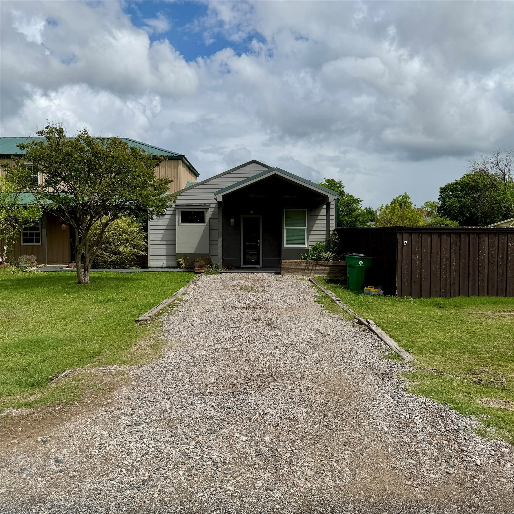 Warehouse For Rent in Collin County , 633 Rose Garden Drive 3, Mc Kinney, Texas 75072, 0, 0, Garage spaces, 0 Sqft, built in 2007, Preowned, mls#21236719, Real Estate Agent in Mc Kinney, Homes For Rent in Collin county, Homes For Rent in Mc Kinney, Realtor in Mc Kinney Texas, Real Estate Brokerage Independent Realty Texas, Luminita Cordes Realtor