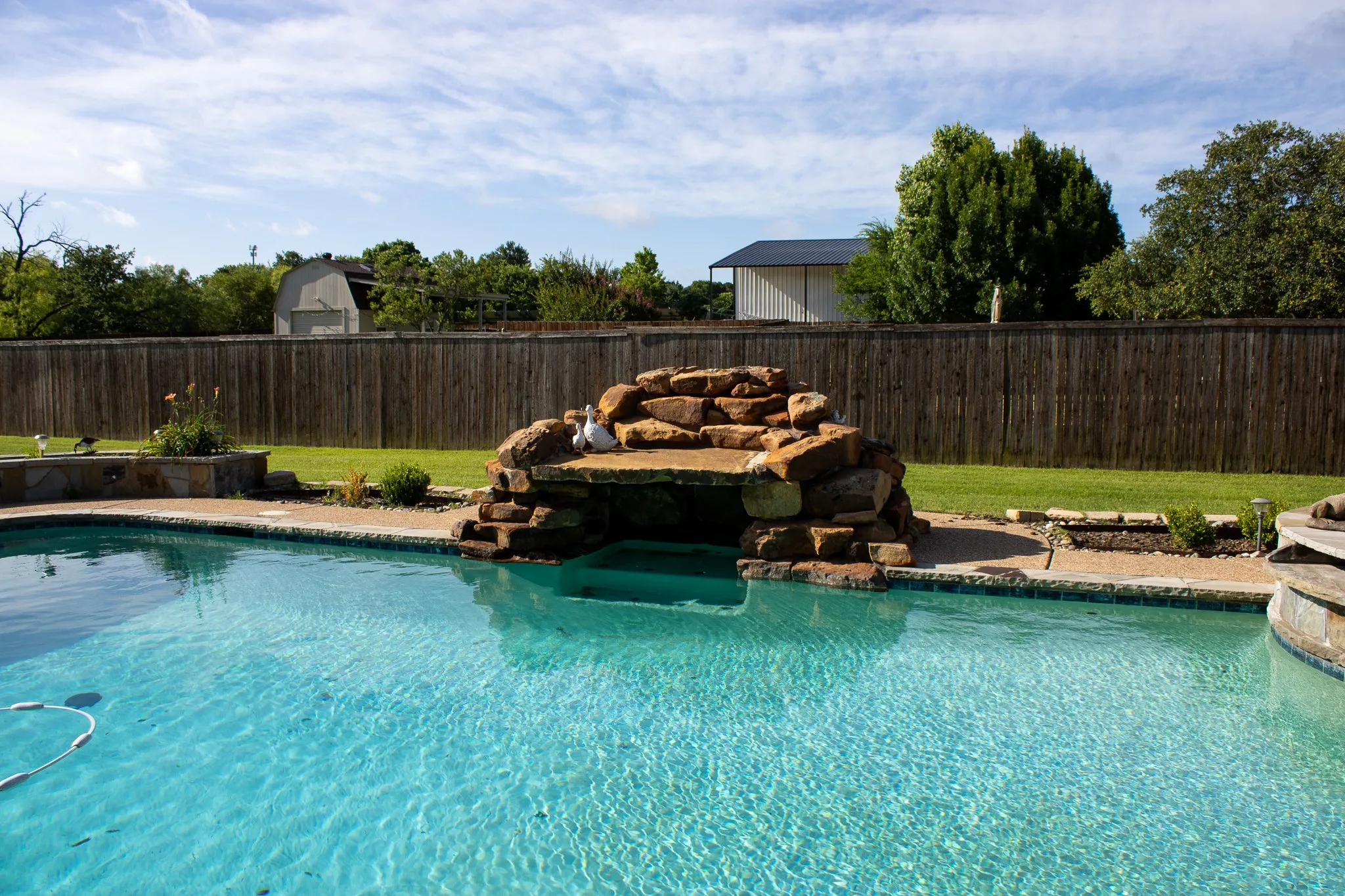 Single Family Residence For Sale in Tarrant County , 3416 Doris Walker Trail, Burleson, Texas 76028, 3 Bedroom, 2 Bathroom, 3 Garage spaces, 2,780 Sqft, built in 2002, Preowned, mls#21234312, Real Estate Agent in Burleson, Homes For Sale in Tarrant county, Homes For Sale in Burleson, Realtor in Burleson Texas, Real Estate Brokerage Independent Realty Texas, Luminita Cordes Realtor