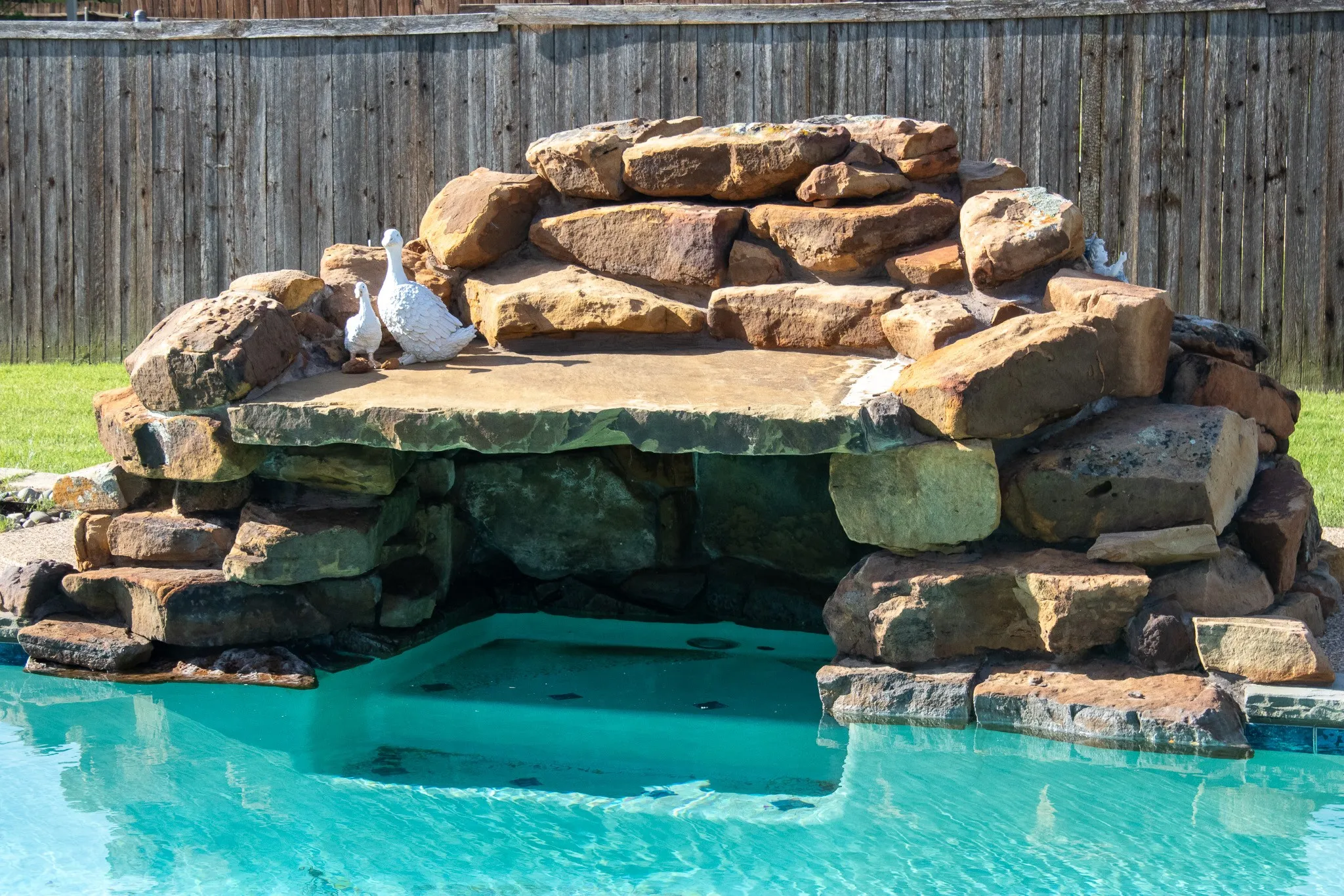 Single Family Residence For Sale in Tarrant County , 3416 Doris Walker Trail, Burleson, Texas 76028, 3 Bedroom, 2 Bathroom, 3 Garage spaces, 2,780 Sqft, built in 2002, Preowned, mls#21234312, Real Estate Agent in Burleson, Homes For Sale in Tarrant county, Homes For Sale in Burleson, Realtor in Burleson Texas, Real Estate Brokerage Independent Realty Texas, Luminita Cordes Realtor