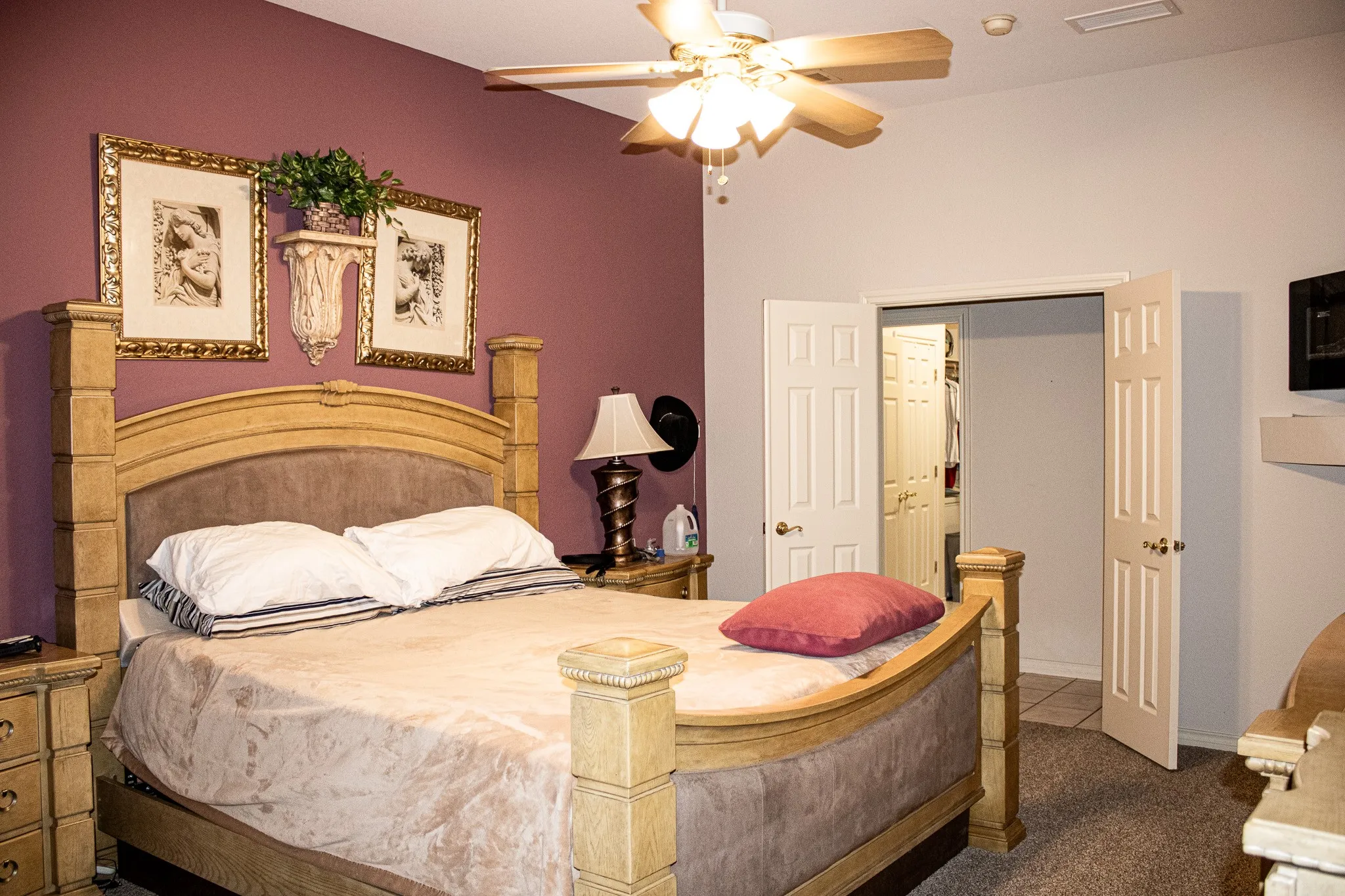 Single Family Residence For Sale in Tarrant County , 3416 Doris Walker Trail, Burleson, Texas 76028, 3 Bedroom, 2 Bathroom, 3 Garage spaces, 2,780 Sqft, built in 2002, Preowned, mls#21234312, Real Estate Agent in Burleson, Homes For Sale in Tarrant county, Homes For Sale in Burleson, Realtor in Burleson Texas, Real Estate Brokerage Independent Realty Texas, Luminita Cordes Realtor