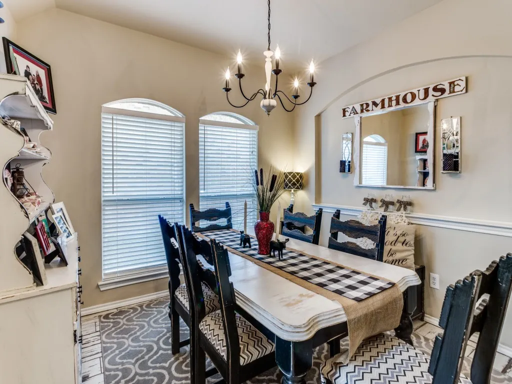 Formal or 2nd dining area