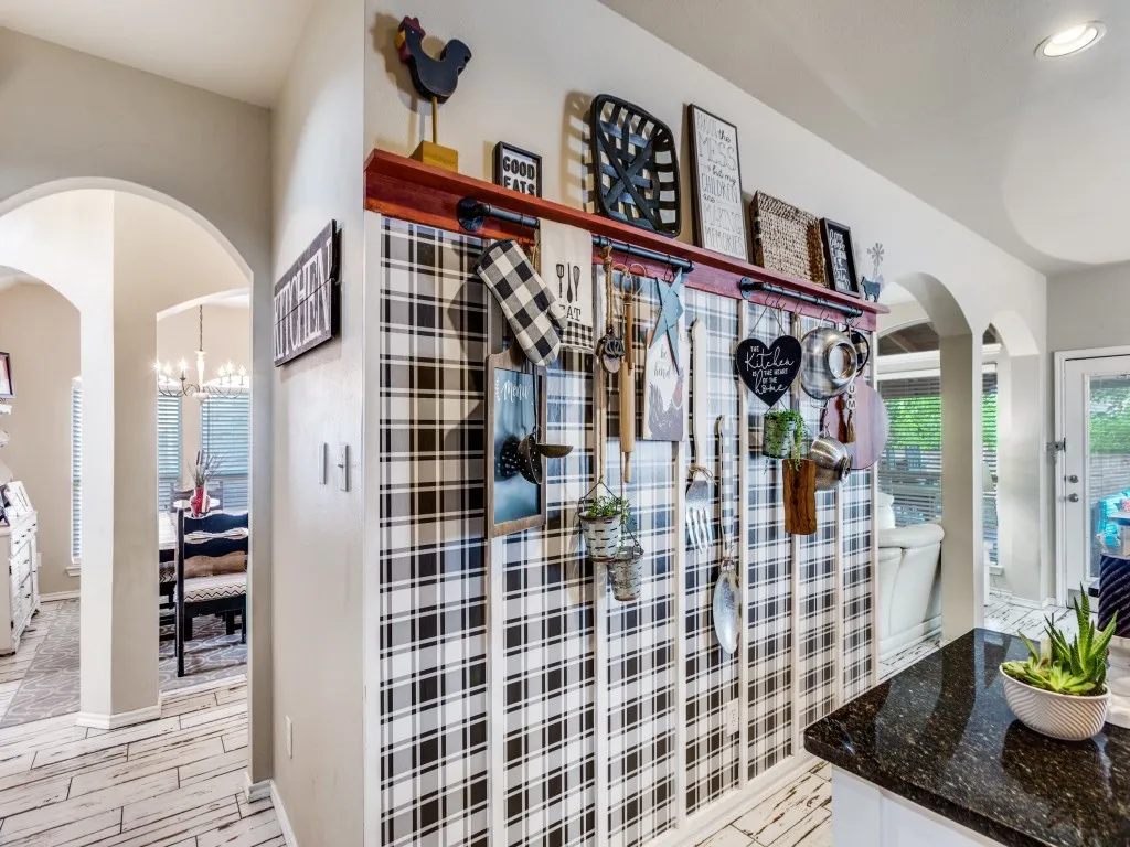 Fun kitchen wall - with shelf!
