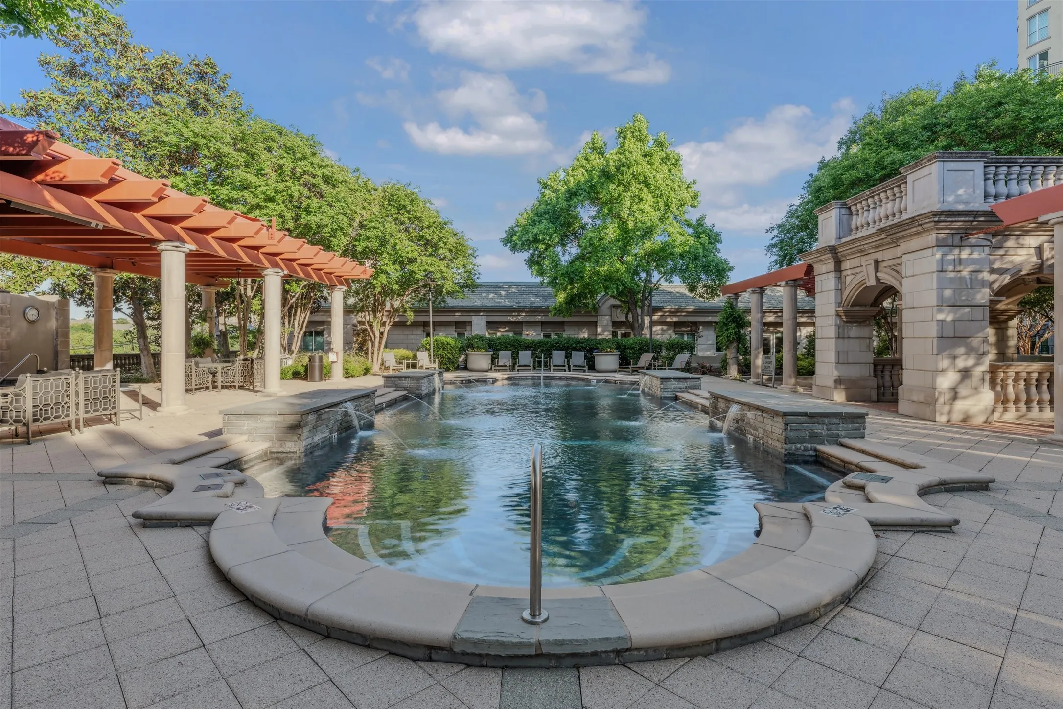 Condominium For Sale in Dallas County , 3401 Lee Parkway 1003, Dallas, Texas 75219, 2 Bedroom, 2 Bathroom, 2 Garage spaces, 1,730 Sqft, built in 1998, Preowned, mls#21236745, Real Estate Agent in Dallas, Homes For Sale in Dallas county, Homes For Sale in Dallas, Realtor in Dallas Texas, Real Estate Brokerage Independent Realty Texas, Luminita Cordes Realtor