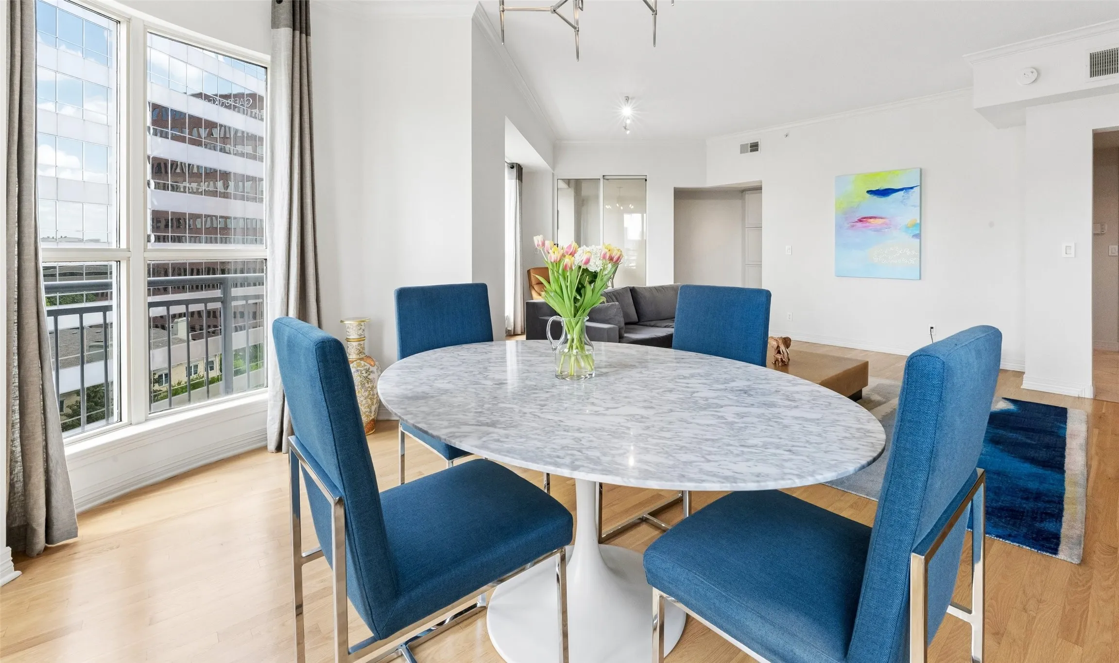 Condominium For Sale in Dallas County , 3401 Lee Parkway 1003, Dallas, Texas 75219, 2 Bedroom, 2 Bathroom, 2 Garage spaces, 1,730 Sqft, built in 1998, Preowned, mls#21236745, Real Estate Agent in Dallas, Homes For Sale in Dallas county, Homes For Sale in Dallas, Realtor in Dallas Texas, Real Estate Brokerage Independent Realty Texas, Luminita Cordes Realtor