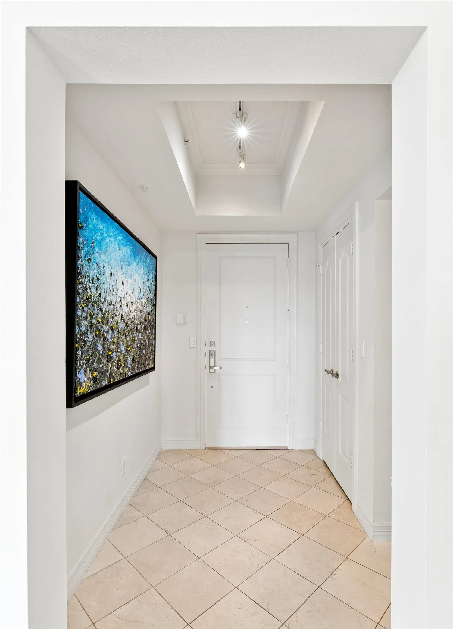 Condominium For Sale in Dallas County , 3401 Lee Parkway 1003, Dallas, Texas 75219, 2 Bedroom, 2 Bathroom, 2 Garage spaces, 1,730 Sqft, built in 1998, Preowned, mls#21236745, Real Estate Agent in Dallas, Homes For Sale in Dallas county, Homes For Sale in Dallas, Realtor in Dallas Texas, Real Estate Brokerage Independent Realty Texas, Luminita Cordes Realtor