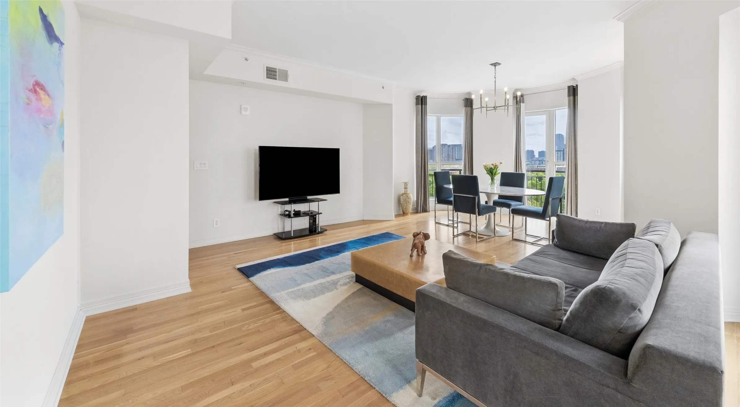 Condominium For Sale in Dallas County , 3401 Lee Parkway 1003, Dallas, Texas 75219, 2 Bedroom, 2 Bathroom, 2 Garage spaces, 1,730 Sqft, built in 1998, Preowned, mls#21236745, Real Estate Agent in Dallas, Homes For Sale in Dallas county, Homes For Sale in Dallas, Realtor in Dallas Texas, Real Estate Brokerage Independent Realty Texas, Luminita Cordes Realtor
