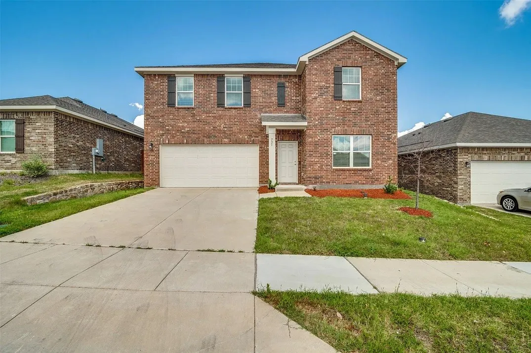 Single Family Residence For Rent in Collin County , 731 Yorkshire Drive, Lavon, Texas 75166, 4 Bedroom, 4 Bathroom, 2 Garage spaces, 2,542 Sqft, built in 2022, mls#21236788, Real Estate Agent in Lavon, Homes For Rent in Collin county, Homes For Rent in Lavon, Realtor in Lavon Texas, Real Estate Brokerage Independent Realty Texas, Luminita Cordes Realtor