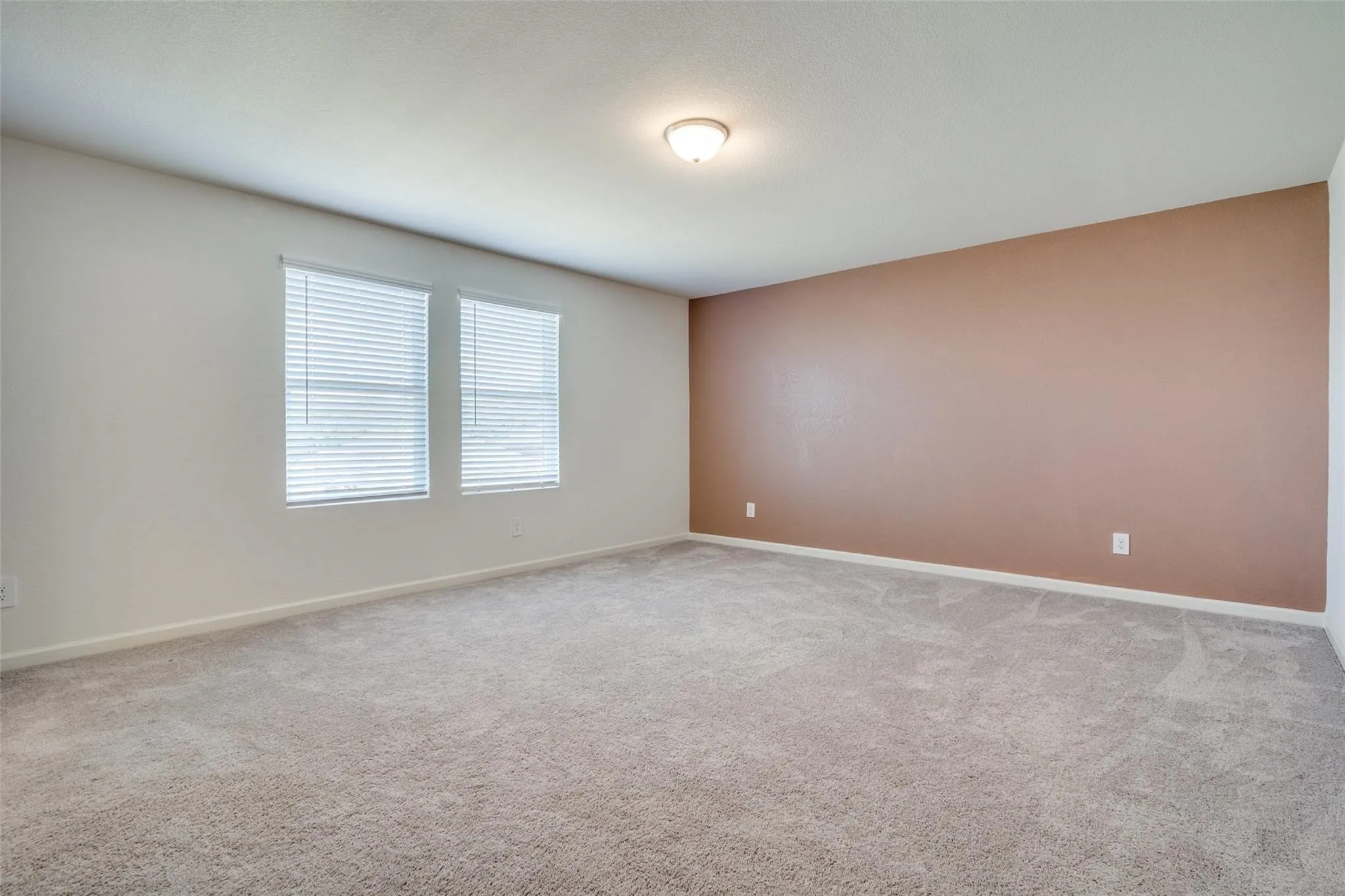 Single Family Residence For Rent in Collin County , 731 Yorkshire Drive, Lavon, Texas 75166, 4 Bedroom, 4 Bathroom, 2 Garage spaces, 2,542 Sqft, built in 2022, mls#21236788, Real Estate Agent in Lavon, Homes For Rent in Collin county, Homes For Rent in Lavon, Realtor in Lavon Texas, Real Estate Brokerage Independent Realty Texas, Luminita Cordes Realtor