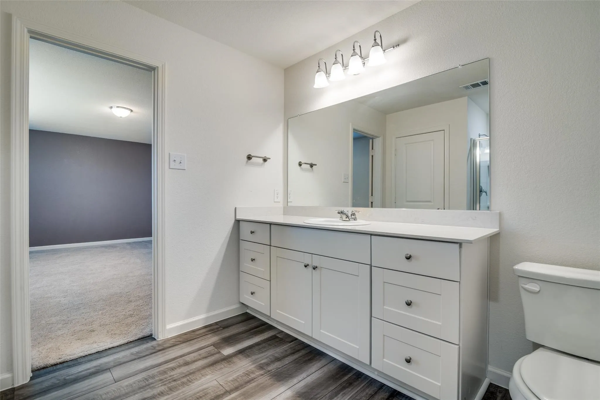 Single Family Residence For Rent in Collin County , 731 Yorkshire Drive, Lavon, Texas 75166, 4 Bedroom, 4 Bathroom, 2 Garage spaces, 2,542 Sqft, built in 2022, mls#21236788, Real Estate Agent in Lavon, Homes For Rent in Collin county, Homes For Rent in Lavon, Realtor in Lavon Texas, Real Estate Brokerage Independent Realty Texas, Luminita Cordes Realtor