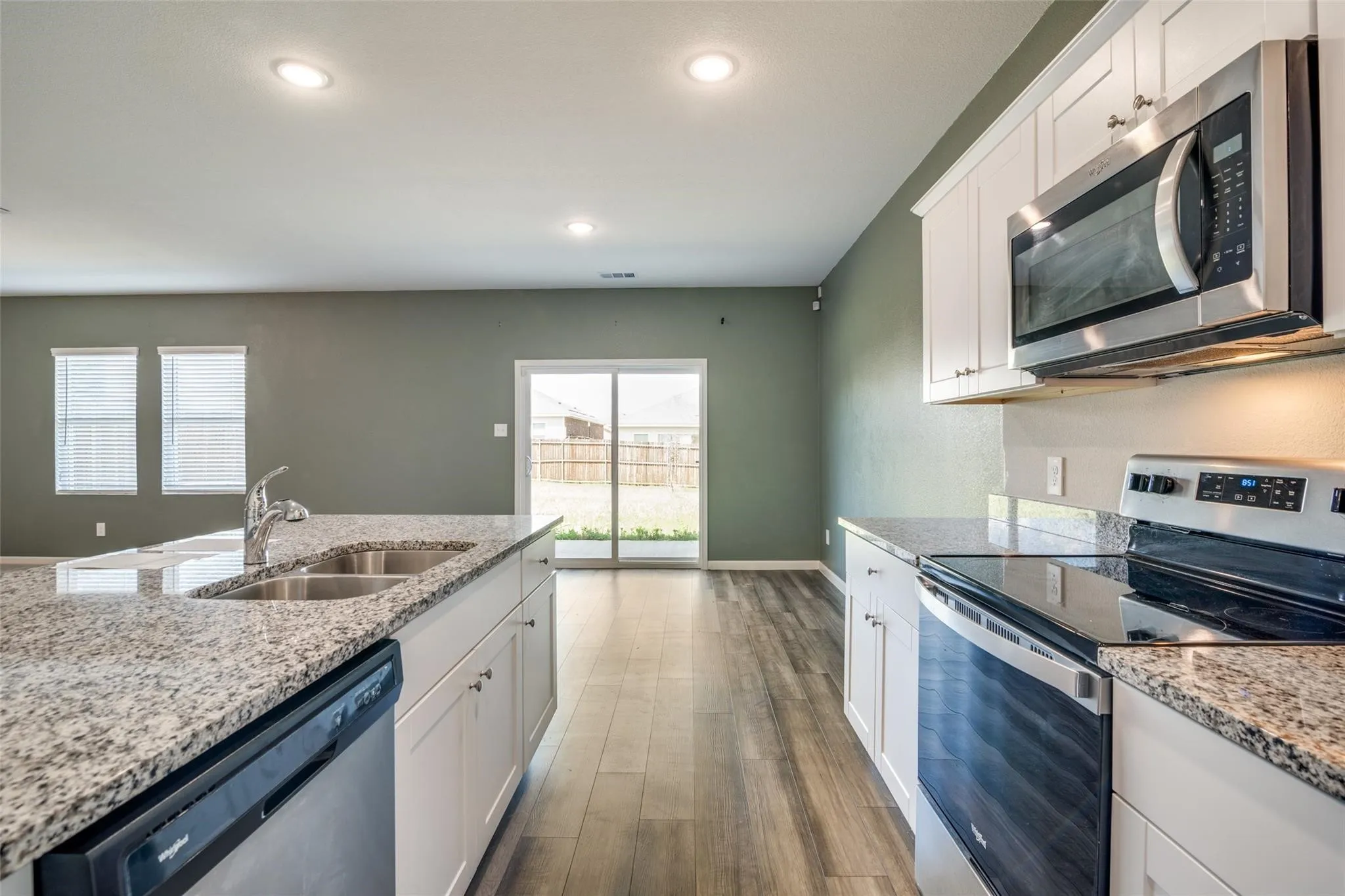 Single Family Residence For Rent in Collin County , 731 Yorkshire Drive, Lavon, Texas 75166, 4 Bedroom, 4 Bathroom, 2 Garage spaces, 2,542 Sqft, built in 2022, mls#21236788, Real Estate Agent in Lavon, Homes For Rent in Collin county, Homes For Rent in Lavon, Realtor in Lavon Texas, Real Estate Brokerage Independent Realty Texas, Luminita Cordes Realtor