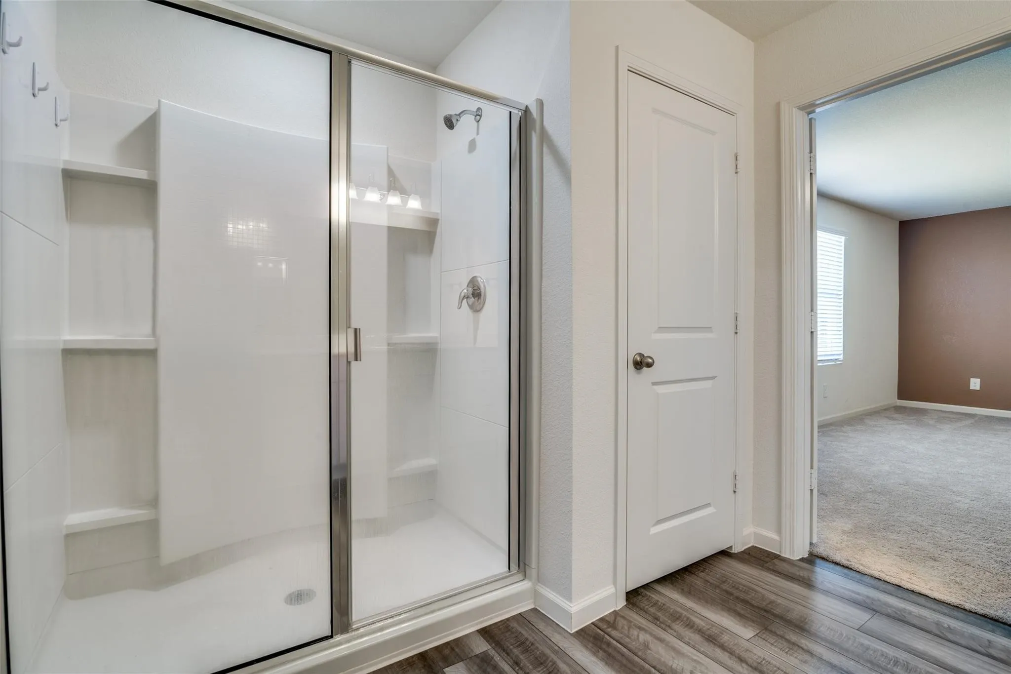 Single Family Residence For Rent in Collin County , 731 Yorkshire Drive, Lavon, Texas 75166, 4 Bedroom, 4 Bathroom, 2 Garage spaces, 2,542 Sqft, built in 2022, mls#21236788, Real Estate Agent in Lavon, Homes For Rent in Collin county, Homes For Rent in Lavon, Realtor in Lavon Texas, Real Estate Brokerage Independent Realty Texas, Luminita Cordes Realtor