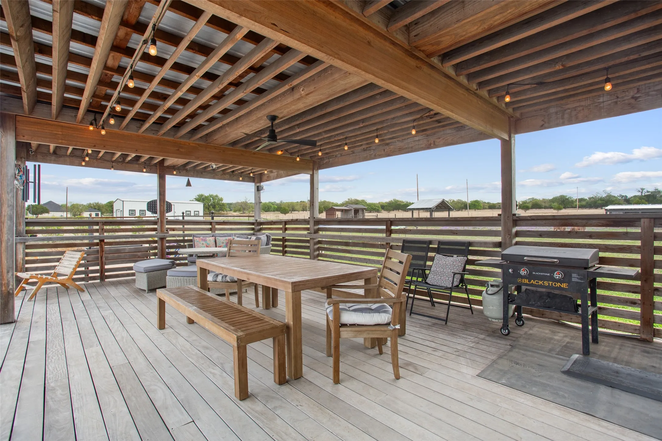 Single Family Residence For Sale in Coryell County , 474 Private Road 305, Gatesville, Texas 76528, 4 Bedroom, 5 Bathroom, 1 Garage spaces, 3,848 Sqft, built in 2018, Preowned, mls#21236316, Real Estate Agent in Gatesville, Homes For Sale in Coryell county, Homes For Sale in Gatesville, Realtor in Gatesville Texas, Real Estate Brokerage Independent Realty Texas, Luminita Cordes Realtor