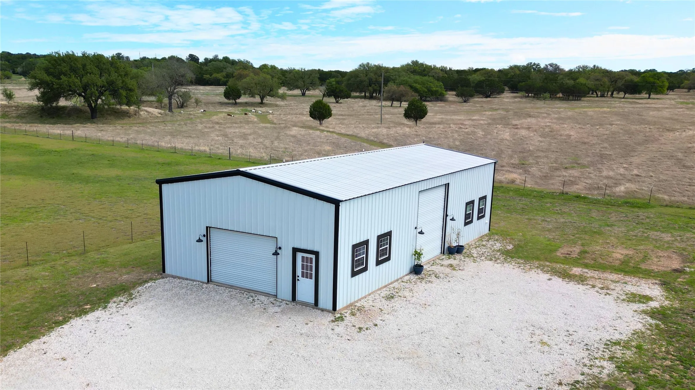 Single Family Residence For Sale in Coryell County , 474 Private Road 305, Gatesville, Texas 76528, 4 Bedroom, 5 Bathroom, 1 Garage spaces, 3,848 Sqft, built in 2018, Preowned, mls#21236316, Real Estate Agent in Gatesville, Homes For Sale in Coryell county, Homes For Sale in Gatesville, Realtor in Gatesville Texas, Real Estate Brokerage Independent Realty Texas, Luminita Cordes Realtor