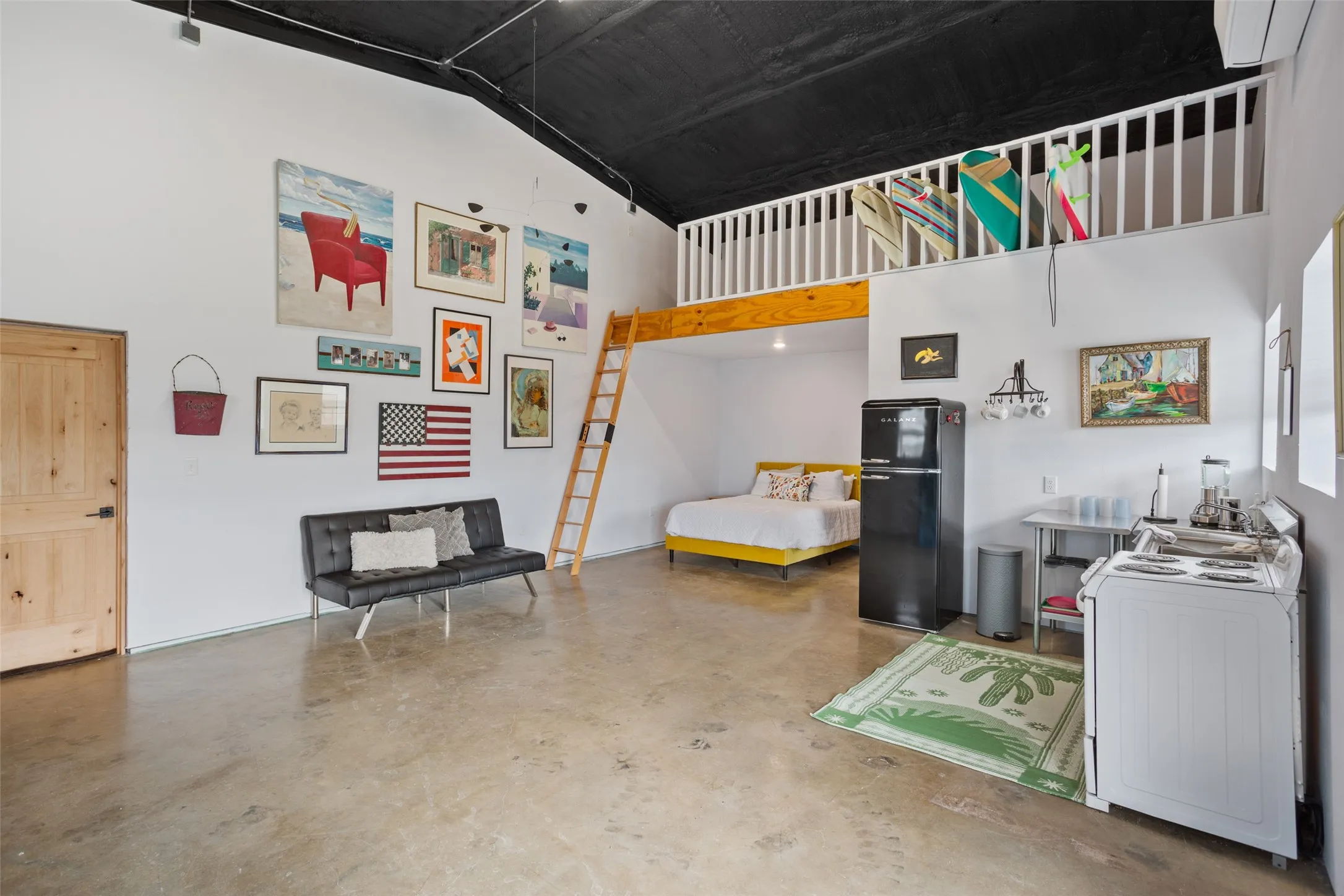 Single Family Residence For Sale in Coryell County , 474 Private Road 305, Gatesville, Texas 76528, 4 Bedroom, 5 Bathroom, 1 Garage spaces, 3,848 Sqft, built in 2018, Preowned, mls#21236316, Real Estate Agent in Gatesville, Homes For Sale in Coryell county, Homes For Sale in Gatesville, Realtor in Gatesville Texas, Real Estate Brokerage Independent Realty Texas, Luminita Cordes Realtor
