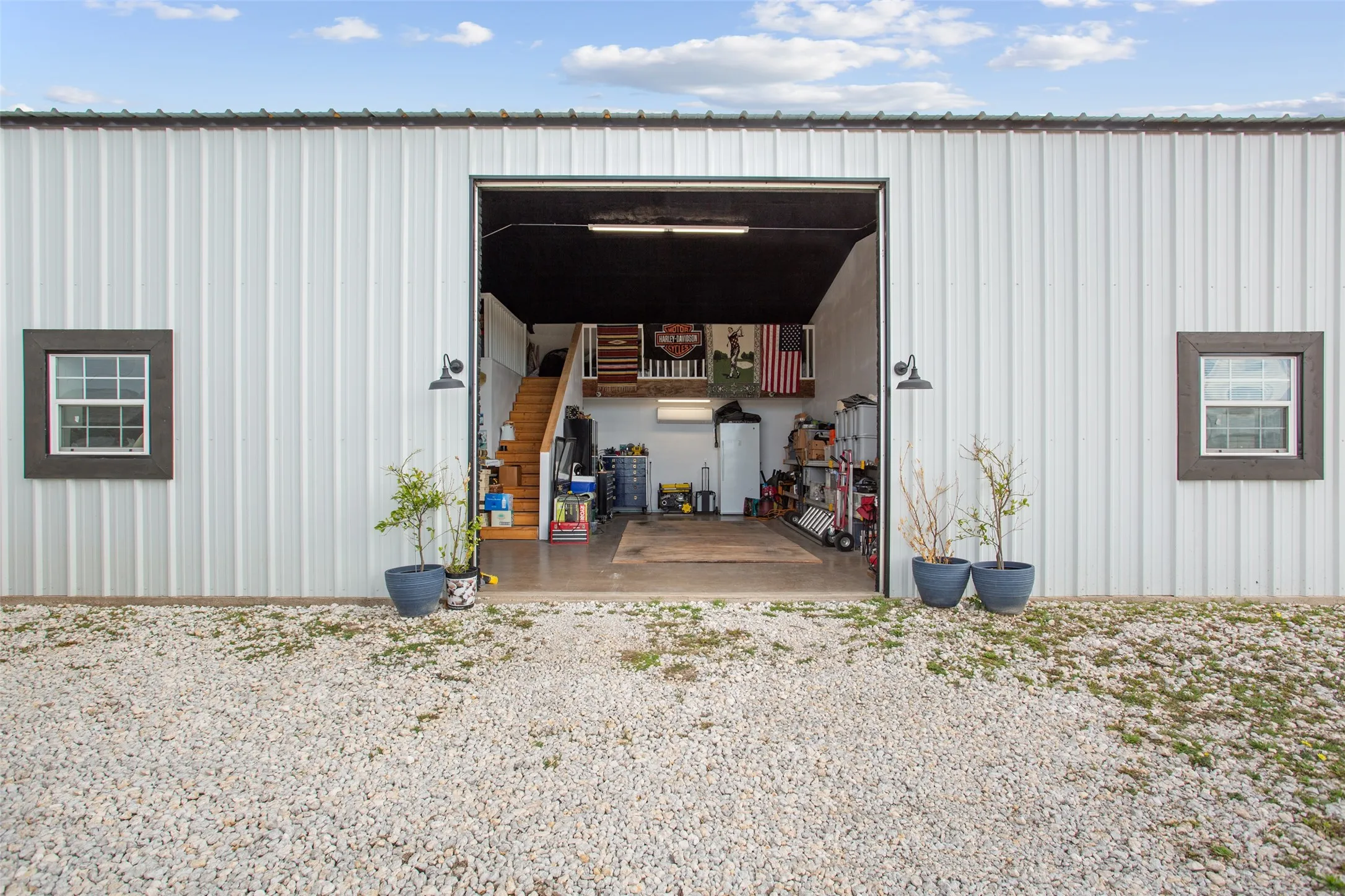 Single Family Residence For Sale in Coryell County , 474 Private Road 305, Gatesville, Texas 76528, 4 Bedroom, 5 Bathroom, 1 Garage spaces, 3,848 Sqft, built in 2018, Preowned, mls#21236316, Real Estate Agent in Gatesville, Homes For Sale in Coryell county, Homes For Sale in Gatesville, Realtor in Gatesville Texas, Real Estate Brokerage Independent Realty Texas, Luminita Cordes Realtor