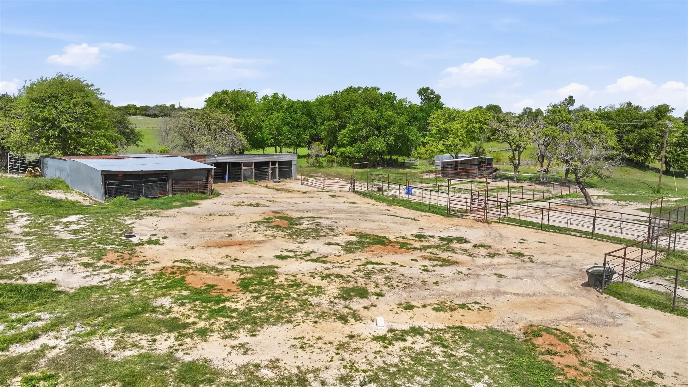 Farm For Sale in Parker County , 591 Mcfarland Lane, Weatherford, Texas 76088, 3 Bedroom, 2 Bathroom, Garage spaces, 1,632 Sqft, built in 1983, Preowned, mls#21235478, Real Estate Agent in Weatherford, Homes For Sale in Parker county, Homes For Sale in Weatherford, Realtor in Weatherford Texas, Real Estate Brokerage Independent Realty Texas, Luminita Cordes Realtor