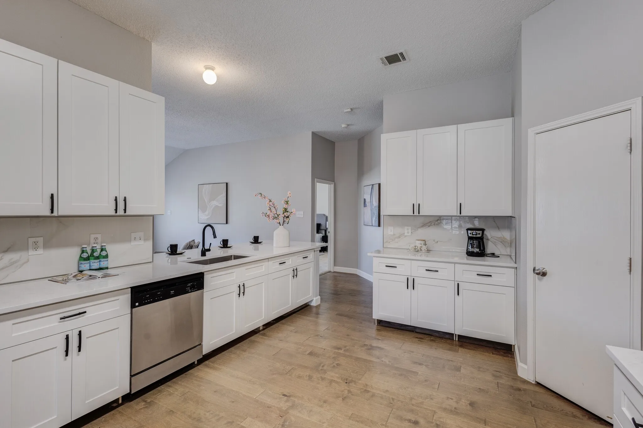 Single Family Residence For Sale in Dallas County , 7218 Compass Point Drive, Rowlett, Texas 75089, 4 Bedroom, 2 Bathroom, 2 Garage spaces, 2,564 Sqft, built in 2003, mls#21236892, Real Estate Agent in Rowlett, Homes For Sale in Dallas county, Homes For Sale in Rowlett, Realtor in Rowlett Texas, Real Estate Brokerage Independent Realty Texas, Luminita Cordes Realtor