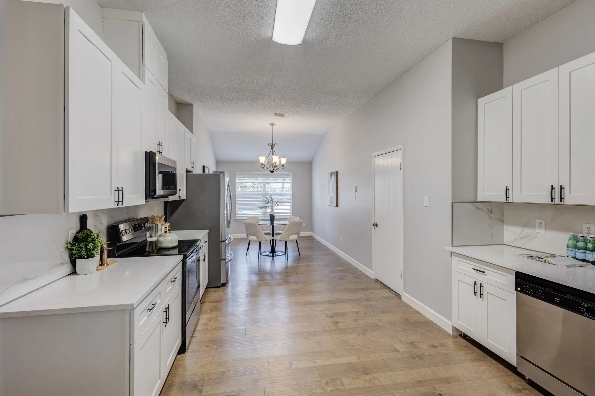 Single Family Residence For Sale in Dallas County , 7218 Compass Point Drive, Rowlett, Texas 75089, 4 Bedroom, 2 Bathroom, 2 Garage spaces, 2,564 Sqft, built in 2003, mls#21236892, Real Estate Agent in Rowlett, Homes For Sale in Dallas county, Homes For Sale in Rowlett, Realtor in Rowlett Texas, Real Estate Brokerage Independent Realty Texas, Luminita Cordes Realtor