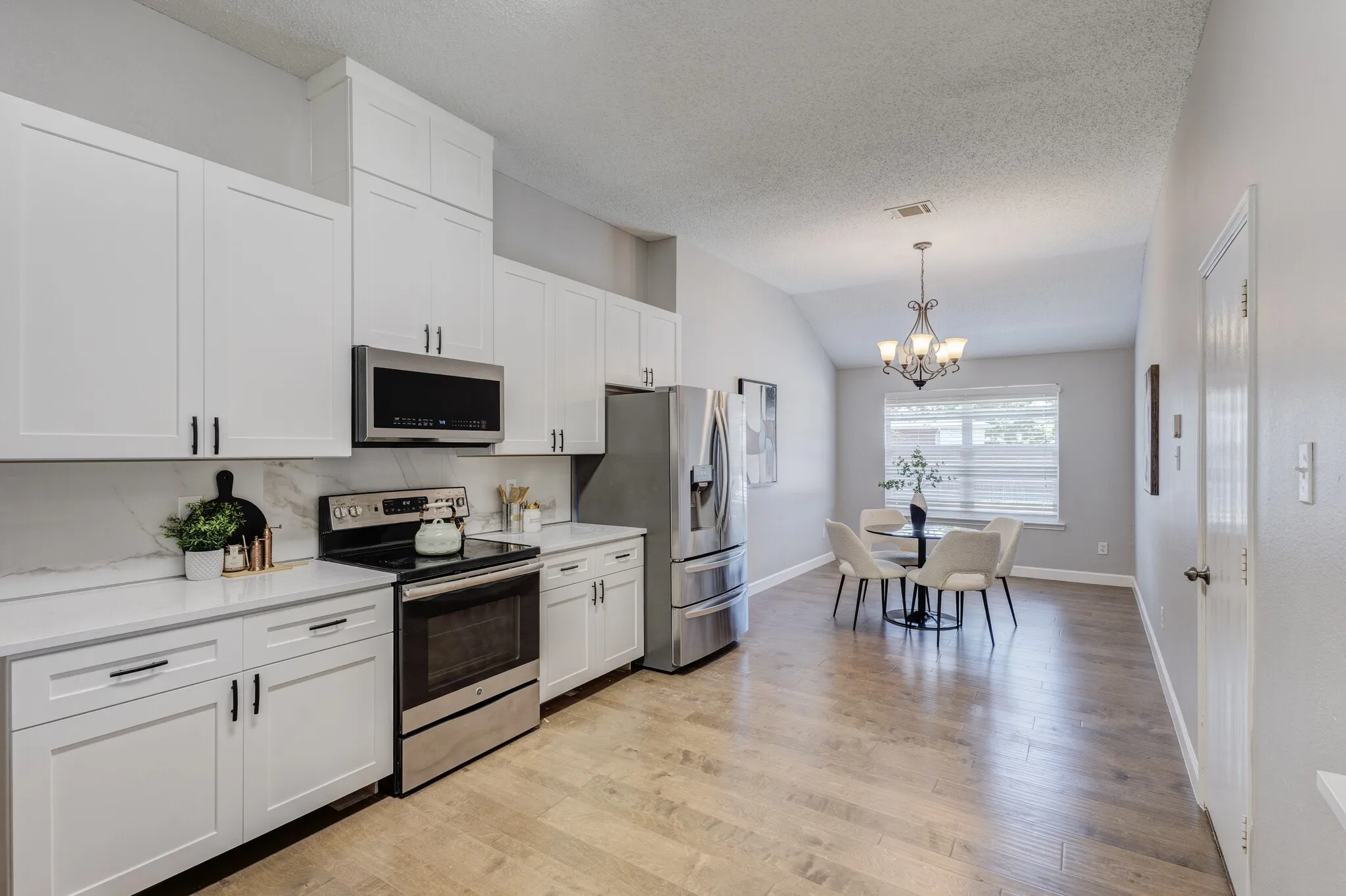 Single Family Residence For Sale in Dallas County , 7218 Compass Point Drive, Rowlett, Texas 75089, 4 Bedroom, 2 Bathroom, 2 Garage spaces, 2,564 Sqft, built in 2003, mls#21236892, Real Estate Agent in Rowlett, Homes For Sale in Dallas county, Homes For Sale in Rowlett, Realtor in Rowlett Texas, Real Estate Brokerage Independent Realty Texas, Luminita Cordes Realtor