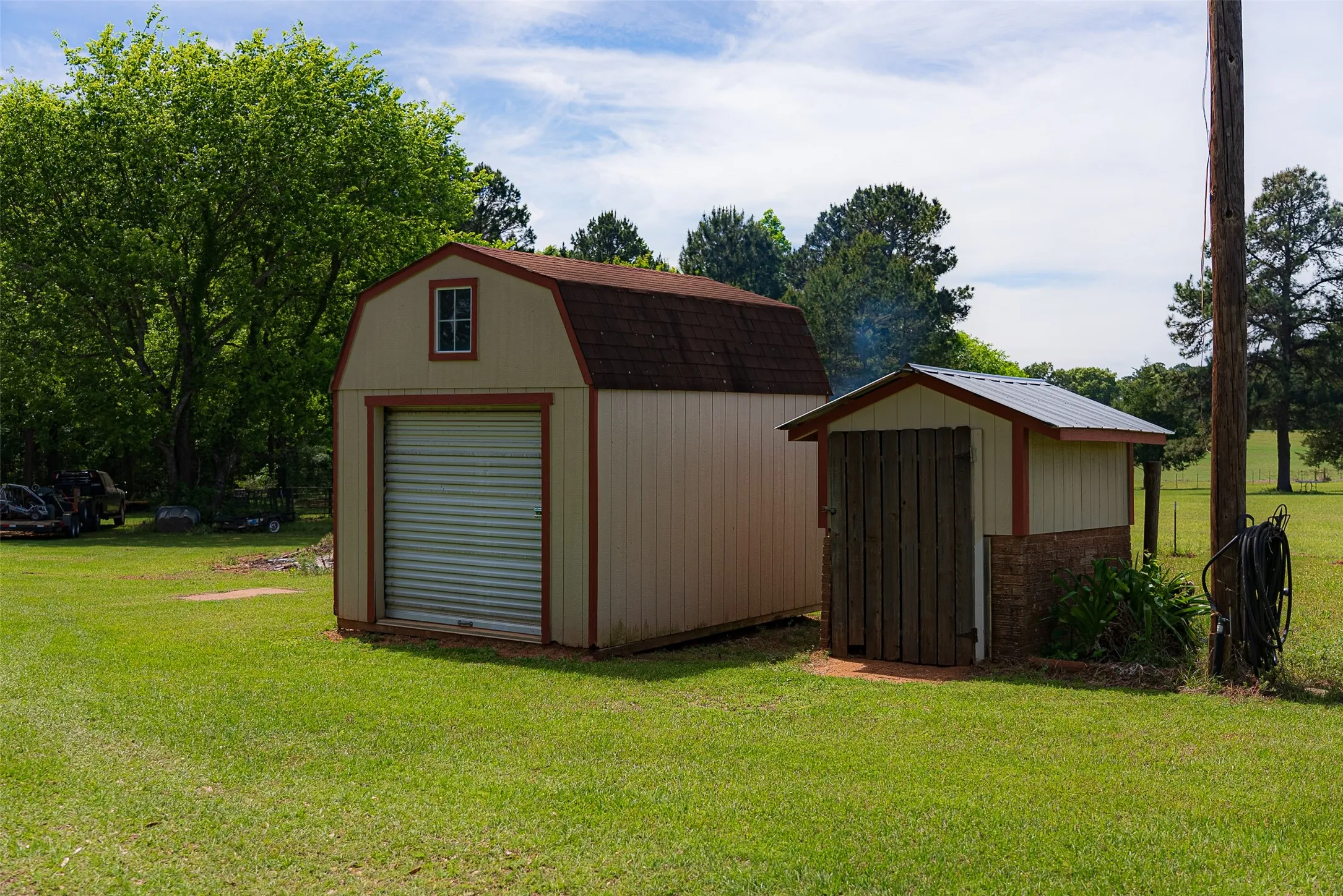 Farm For Sale in Anderson County , 2029 W State Highway 294, Elkhart, Texas 75839, 3 Bedroom, 3 Bathroom, 2 Garage spaces, 1,700 Sqft, built in 1967, Preowned, Price $490,000, mls#21236753, Real Estate Agent in Elkhart, Homes For Sale in Anderson county, Homes For Sale in Elkhart, Realtor in Elkhart Texas, Real Estate Brokerage Independent Realty Texas, Luminita Cordes Realtor