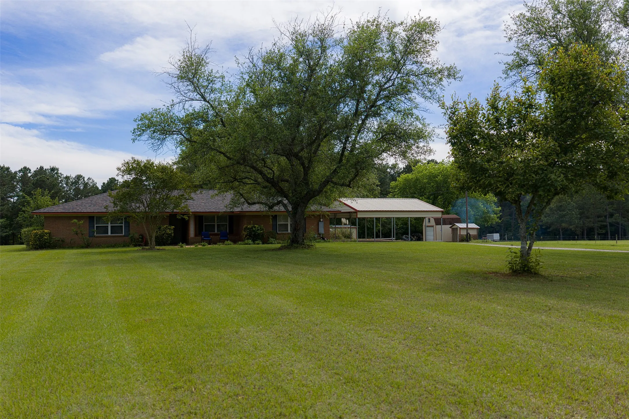 Farm For Sale in Anderson County , 2029 W State Highway 294, Elkhart, Texas 75839, 3 Bedroom, 3 Bathroom, 2 Garage spaces, 1,700 Sqft, built in 1967, Preowned, Price $490,000, mls#21236753, Real Estate Agent in Elkhart, Homes For Sale in Anderson county, Homes For Sale in Elkhart, Realtor in Elkhart Texas, Real Estate Brokerage Independent Realty Texas, Luminita Cordes Realtor
