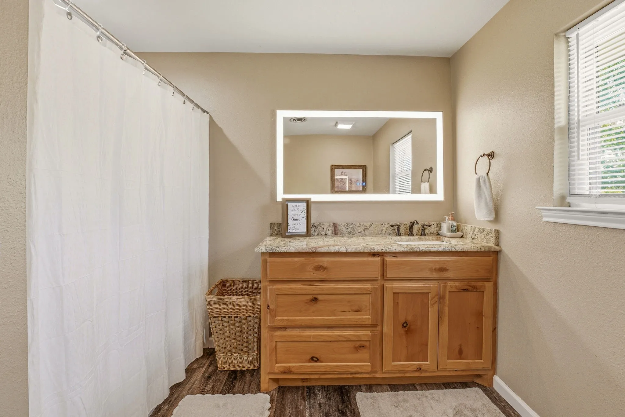 Farm For Sale in Erath County , 1705 US Highway 67, Stephenville, Texas 76401, 3 Bedroom, 2 Bathroom, 2 Garage spaces, 2,829 Sqft, built in 1963, mls#21235991, Real Estate Agent in Stephenville, Homes For Sale in Erath county, Homes For Sale in Stephenville, Realtor in Stephenville Texas, Real Estate Brokerage Independent Realty Texas, Luminita Cordes Realtor