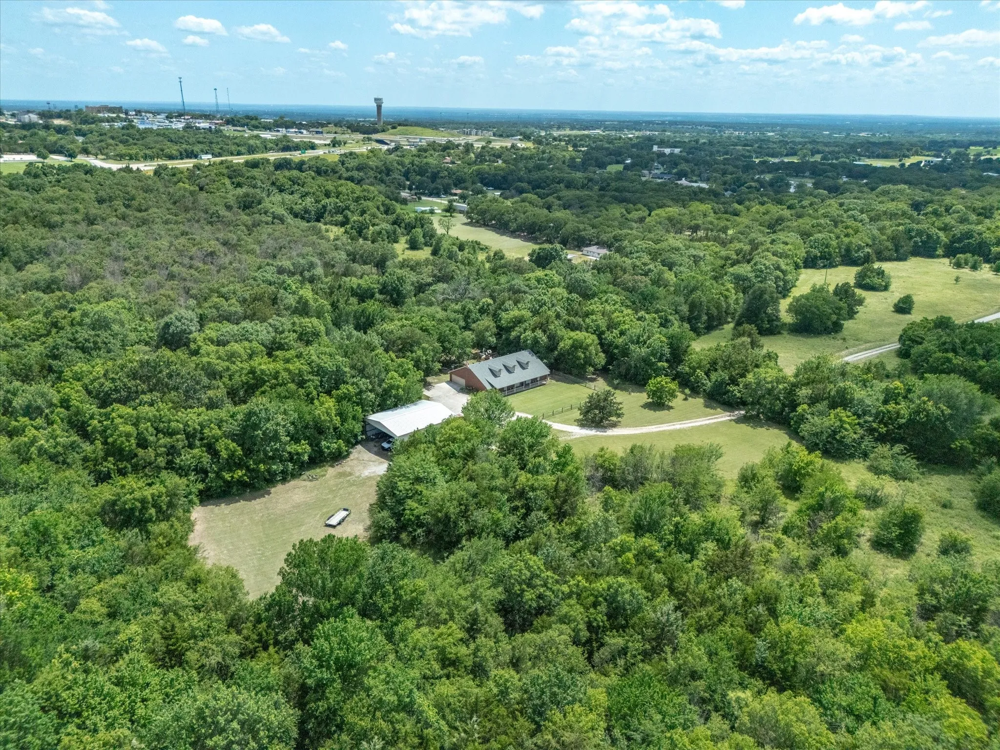 Single Family Residence For Sale in Wise County , 205 PR 2194, Decatur, Texas 76234, 4 Bedroom, 4 Bathroom, 2 Garage spaces, 3,180 Sqft, built in 2000, Preowned, mls#21235295, Real Estate Agent in Decatur, Homes For Sale in Wise county, Homes For Sale in Decatur, Realtor in Decatur Texas, Real Estate Brokerage Independent Realty Texas, Luminita Cordes Realtor
