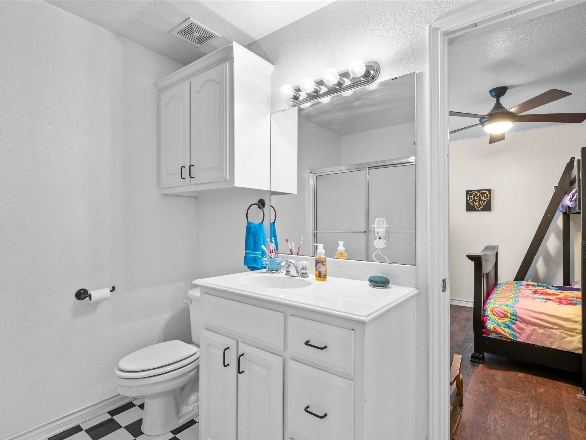 Single Family Residence For Sale in Wise County , 205 PR 2194, Decatur, Texas 76234, 4 Bedroom, 4 Bathroom, 2 Garage spaces, 3,180 Sqft, built in 2000, Preowned, mls#21235295, Real Estate Agent in Decatur, Homes For Sale in Wise county, Homes For Sale in Decatur, Realtor in Decatur Texas, Real Estate Brokerage Independent Realty Texas, Luminita Cordes Realtor