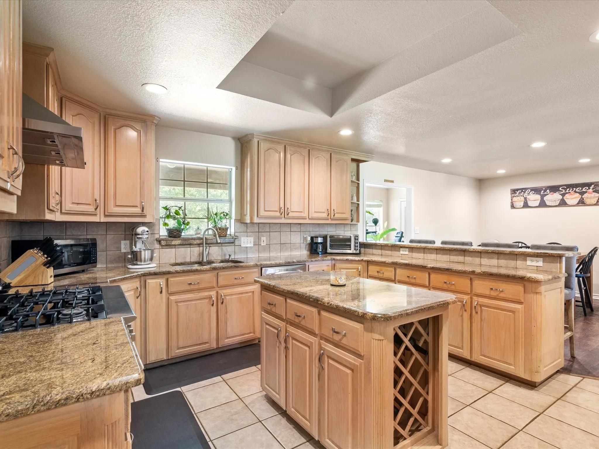 Single Family Residence For Sale in Wise County , 205 PR 2194, Decatur, Texas 76234, 4 Bedroom, 4 Bathroom, 2 Garage spaces, 3,180 Sqft, built in 2000, Preowned, mls#21235295, Real Estate Agent in Decatur, Homes For Sale in Wise county, Homes For Sale in Decatur, Realtor in Decatur Texas, Real Estate Brokerage Independent Realty Texas, Luminita Cordes Realtor
