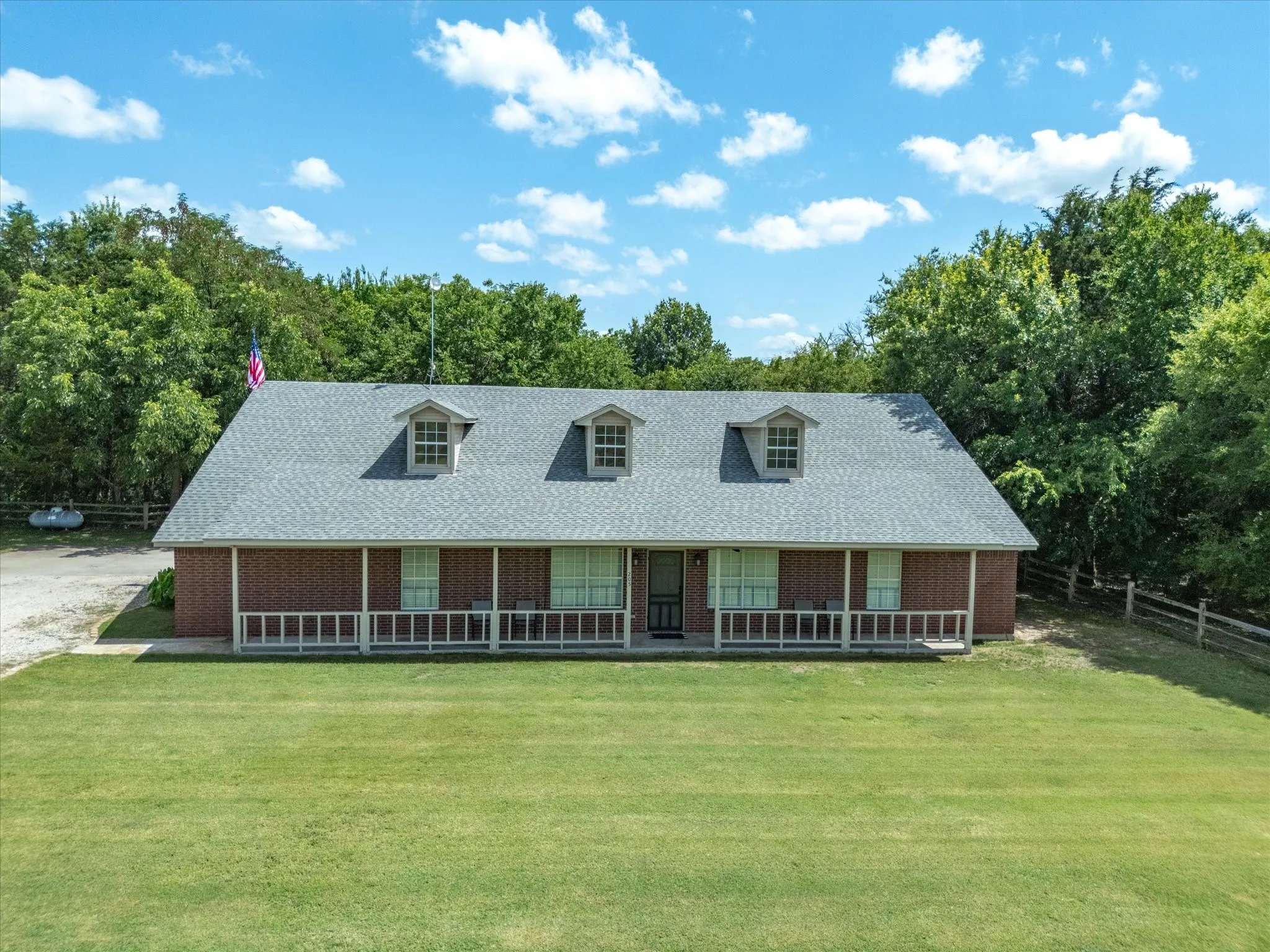 Single Family Residence For Sale in Wise County , 205 PR 2194, Decatur, Texas 76234, 4 Bedroom, 4 Bathroom, 2 Garage spaces, 3,180 Sqft, built in 2000, Preowned, mls#21235295, Real Estate Agent in Decatur, Homes For Sale in Wise county, Homes For Sale in Decatur, Realtor in Decatur Texas, Real Estate Brokerage Independent Realty Texas, Luminita Cordes Realtor