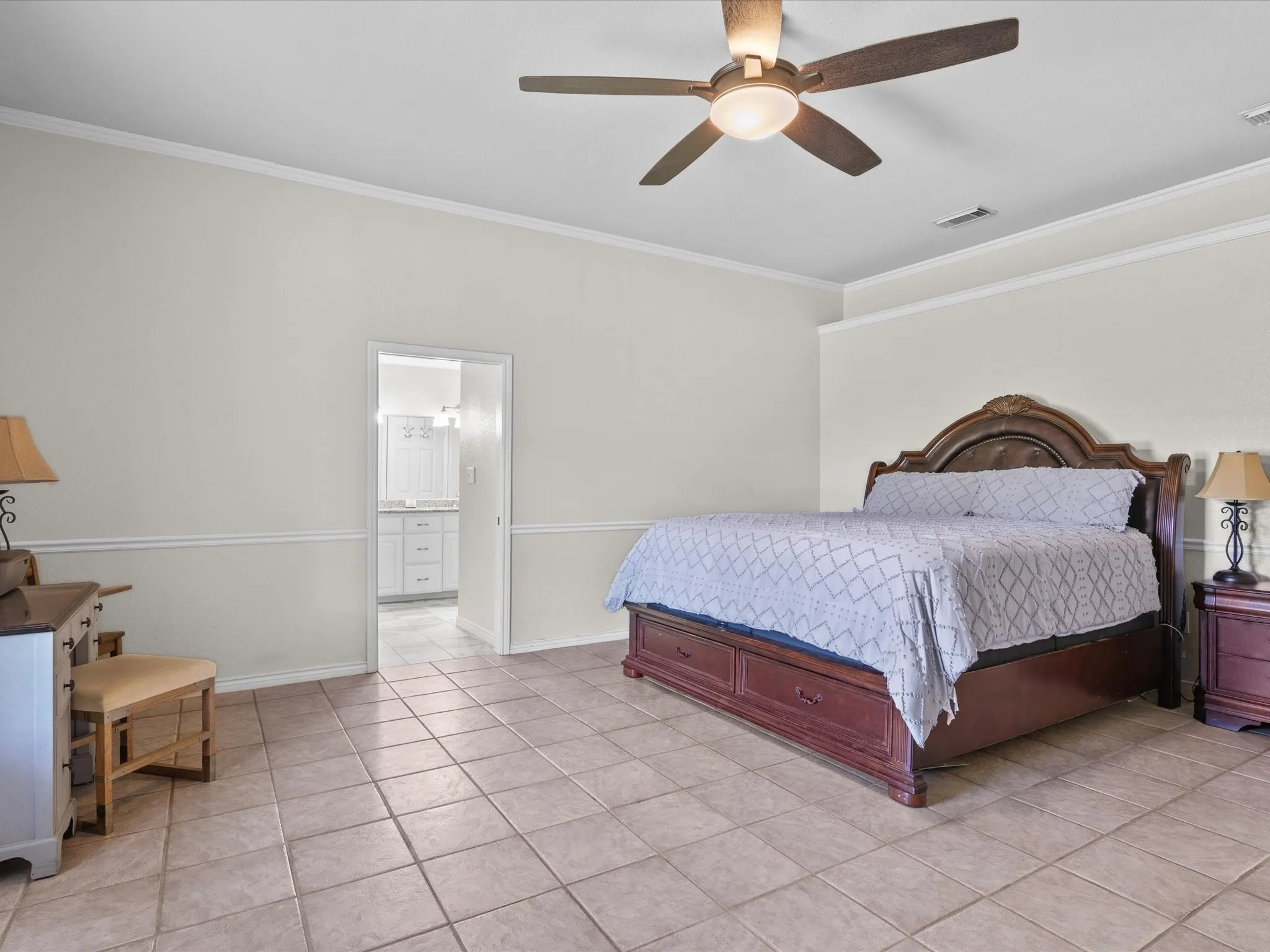 Single Family Residence For Sale in Wise County , 205 PR 2194, Decatur, Texas 76234, 4 Bedroom, 4 Bathroom, 2 Garage spaces, 3,180 Sqft, built in 2000, Preowned, mls#21235295, Real Estate Agent in Decatur, Homes For Sale in Wise county, Homes For Sale in Decatur, Realtor in Decatur Texas, Real Estate Brokerage Independent Realty Texas, Luminita Cordes Realtor