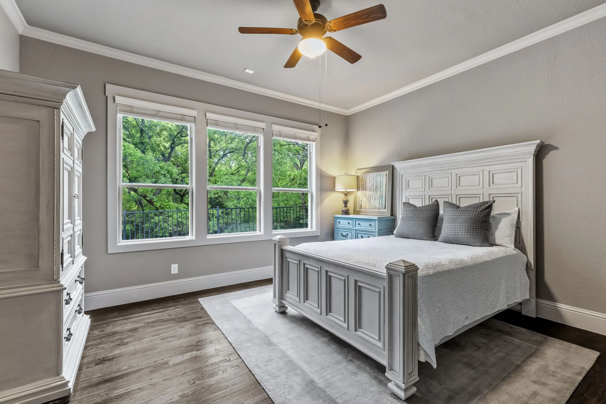 Single Family Residence For Sale in Denton County , 521 W Waters Edge Way, Oak Point, Texas 75068, 4 Bedroom, 4 Bathroom, 5 Garage spaces, 6,083 Sqft, built in 2018, Preowned, mls#21233589, Real Estate Agent in Oak Point, Homes For Sale in Denton county, Homes For Sale in Oak Point, Realtor in Oak Point Texas, Real Estate Brokerage Independent Realty Texas, Luminita Cordes Realtor
