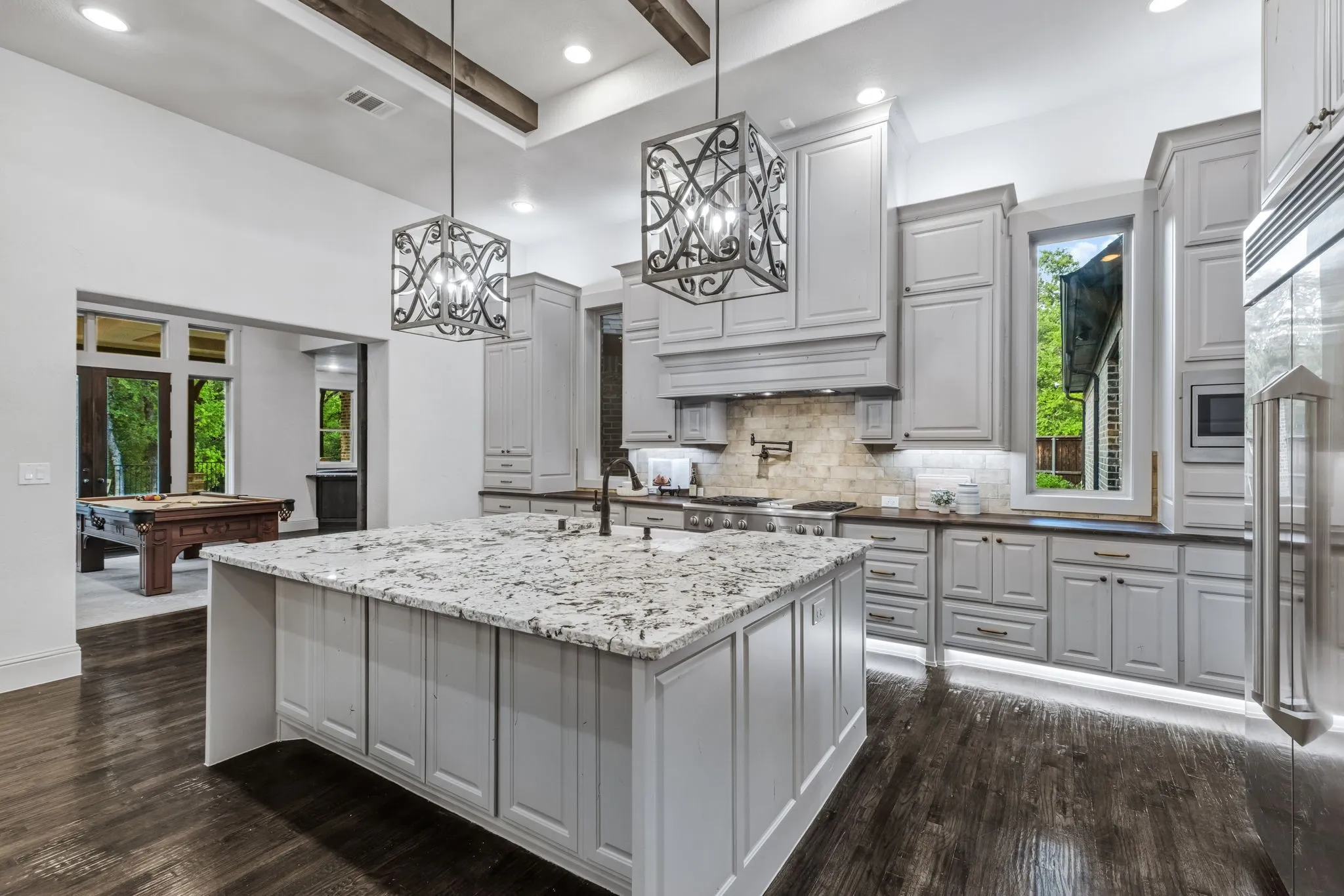 Single Family Residence For Sale in Denton County , 521 W Waters Edge Way, Oak Point, Texas 75068, 4 Bedroom, 4 Bathroom, 5 Garage spaces, 6,083 Sqft, built in 2018, Preowned, mls#21233589, Real Estate Agent in Oak Point, Homes For Sale in Denton county, Homes For Sale in Oak Point, Realtor in Oak Point Texas, Real Estate Brokerage Independent Realty Texas, Luminita Cordes Realtor