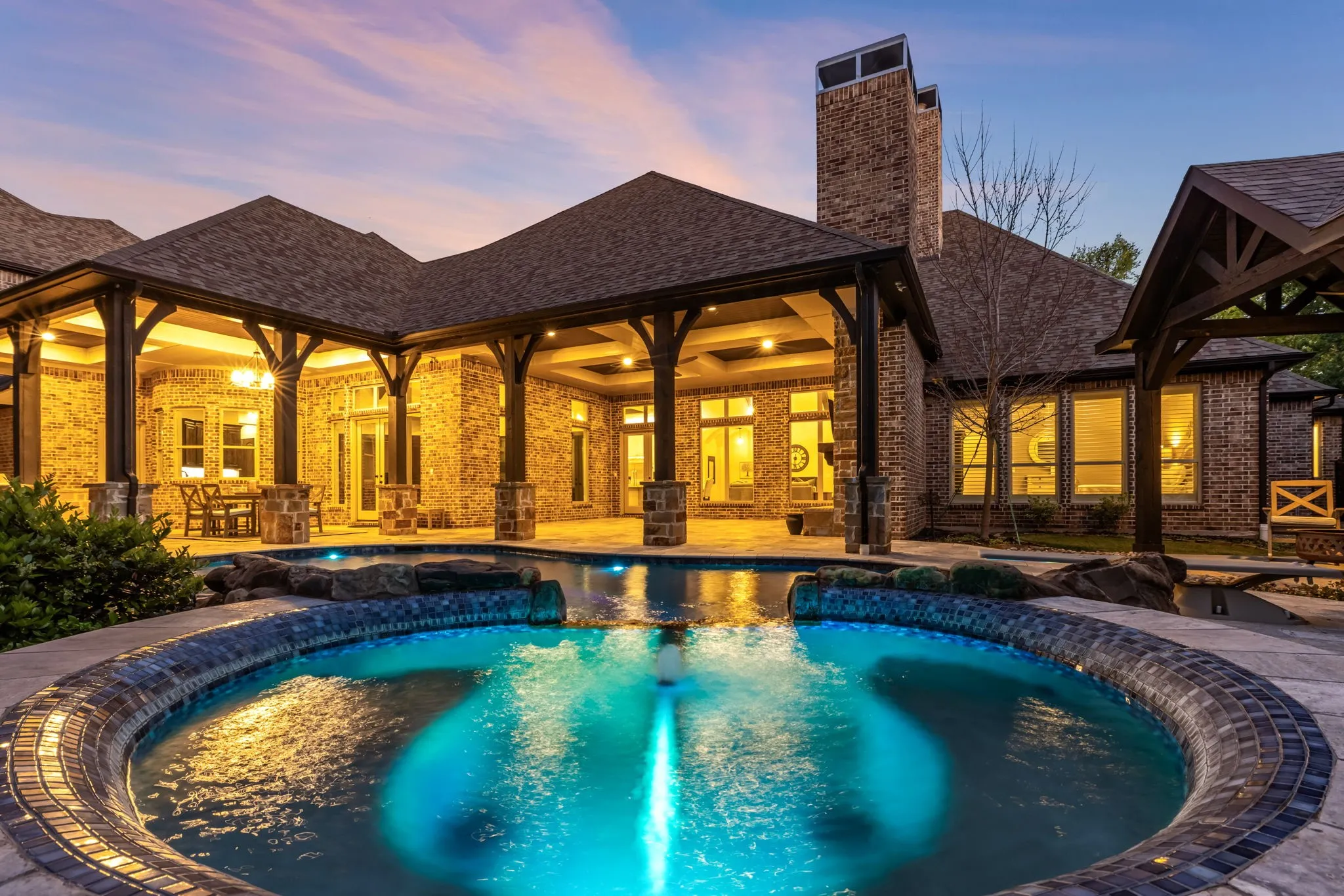 Single Family Residence For Sale in Denton County , 521 W Waters Edge Way, Oak Point, Texas 75068, 4 Bedroom, 4 Bathroom, 5 Garage spaces, 6,083 Sqft, built in 2018, Preowned, mls#21233589, Real Estate Agent in Oak Point, Homes For Sale in Denton county, Homes For Sale in Oak Point, Realtor in Oak Point Texas, Real Estate Brokerage Independent Realty Texas, Luminita Cordes Realtor