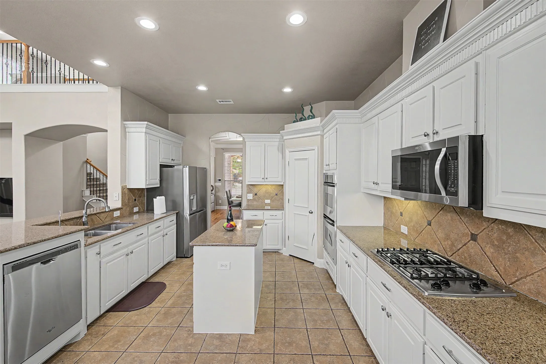 Single Family Residence For Sale in Collin County , 15606 Fox Meadow Lane, Frisco, Texas 75035, 4 Bedroom, 4 Bathroom, 3 Garage spaces, 3,562 Sqft, built in 2005, Preowned, mls#21235529, Real Estate Agent in Frisco, Homes For Sale in Collin county, Homes For Sale in Frisco, Realtor in Frisco Texas, Real Estate Brokerage Independent Realty Texas, Luminita Cordes Realtor