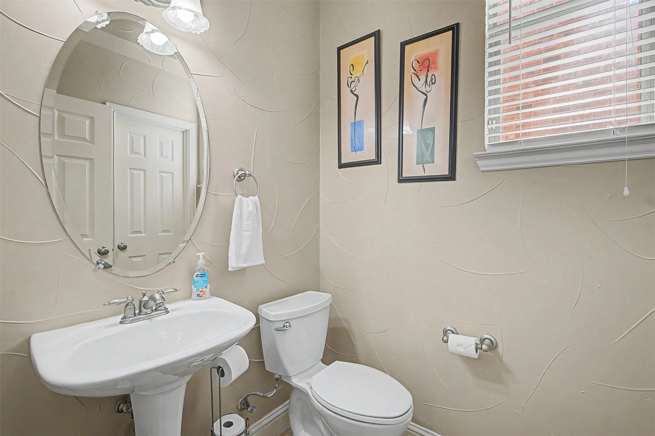 Single Family Residence For Sale in Collin County , 15606 Fox Meadow Lane, Frisco, Texas 75035, 4 Bedroom, 4 Bathroom, 3 Garage spaces, 3,562 Sqft, built in 2005, Preowned, mls#21235529, Real Estate Agent in Frisco, Homes For Sale in Collin county, Homes For Sale in Frisco, Realtor in Frisco Texas, Real Estate Brokerage Independent Realty Texas, Luminita Cordes Realtor