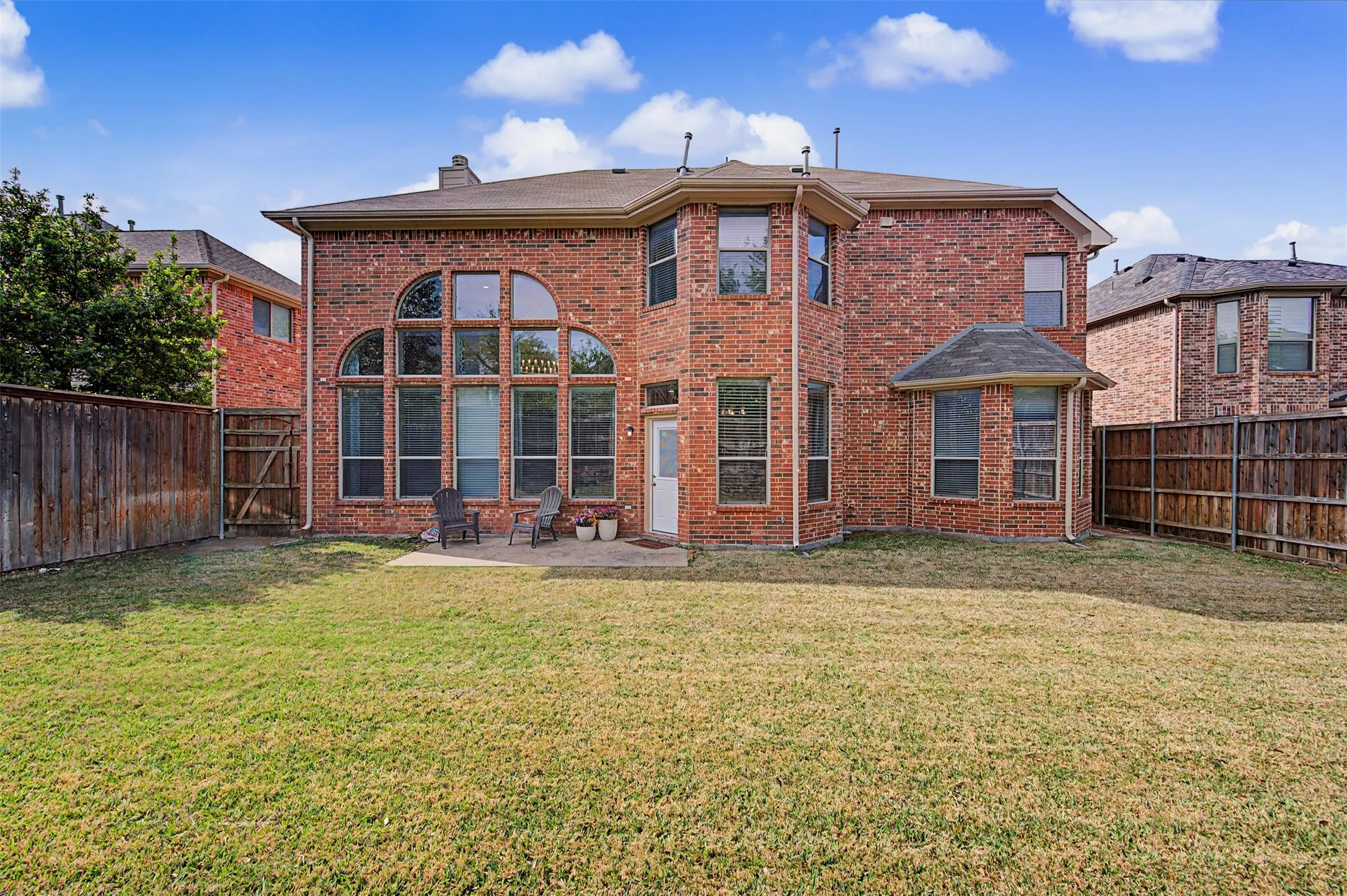 Single Family Residence For Sale in Collin County , 15606 Fox Meadow Lane, Frisco, Texas 75035, 4 Bedroom, 4 Bathroom, 3 Garage spaces, 3,562 Sqft, built in 2005, Preowned, mls#21235529, Real Estate Agent in Frisco, Homes For Sale in Collin county, Homes For Sale in Frisco, Realtor in Frisco Texas, Real Estate Brokerage Independent Realty Texas, Luminita Cordes Realtor