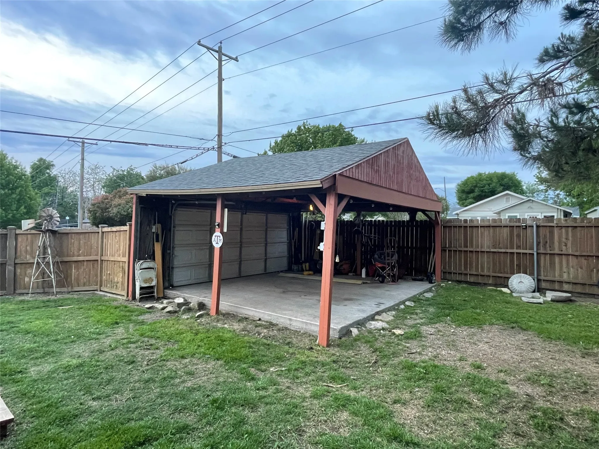 Single Family Residence For Sale in Tarrant County , 5101 Birchman Avenue, Fort Worth, Texas 76107, 2 Bedroom, 1 Bathroom, Garage spaces, 1,425 Sqft, built in 1930, Preowned, mls#21235355, Real Estate Agent in Fort Worth, Homes For Sale in Tarrant county, Homes For Sale in Fort Worth, Realtor in Fort Worth Texas, Real Estate Brokerage Independent Realty Texas, Luminita Cordes Realtor